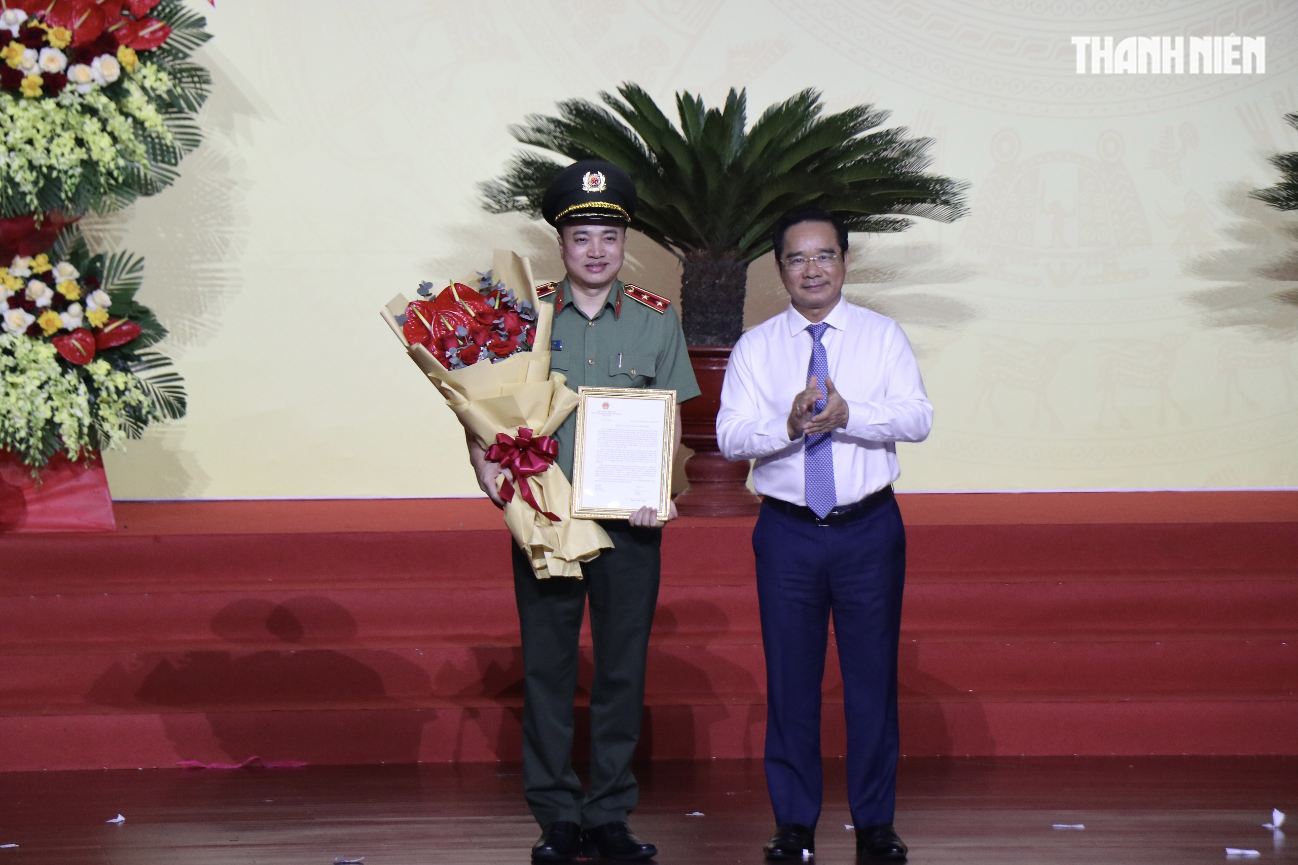 Công an TP.HCM nhận thư khen của Thủ tướng Chính phủ- Ảnh 1. Công an TP.HCM nhận thư khen của Thủ tướng Chính phủ- Ảnh 1.