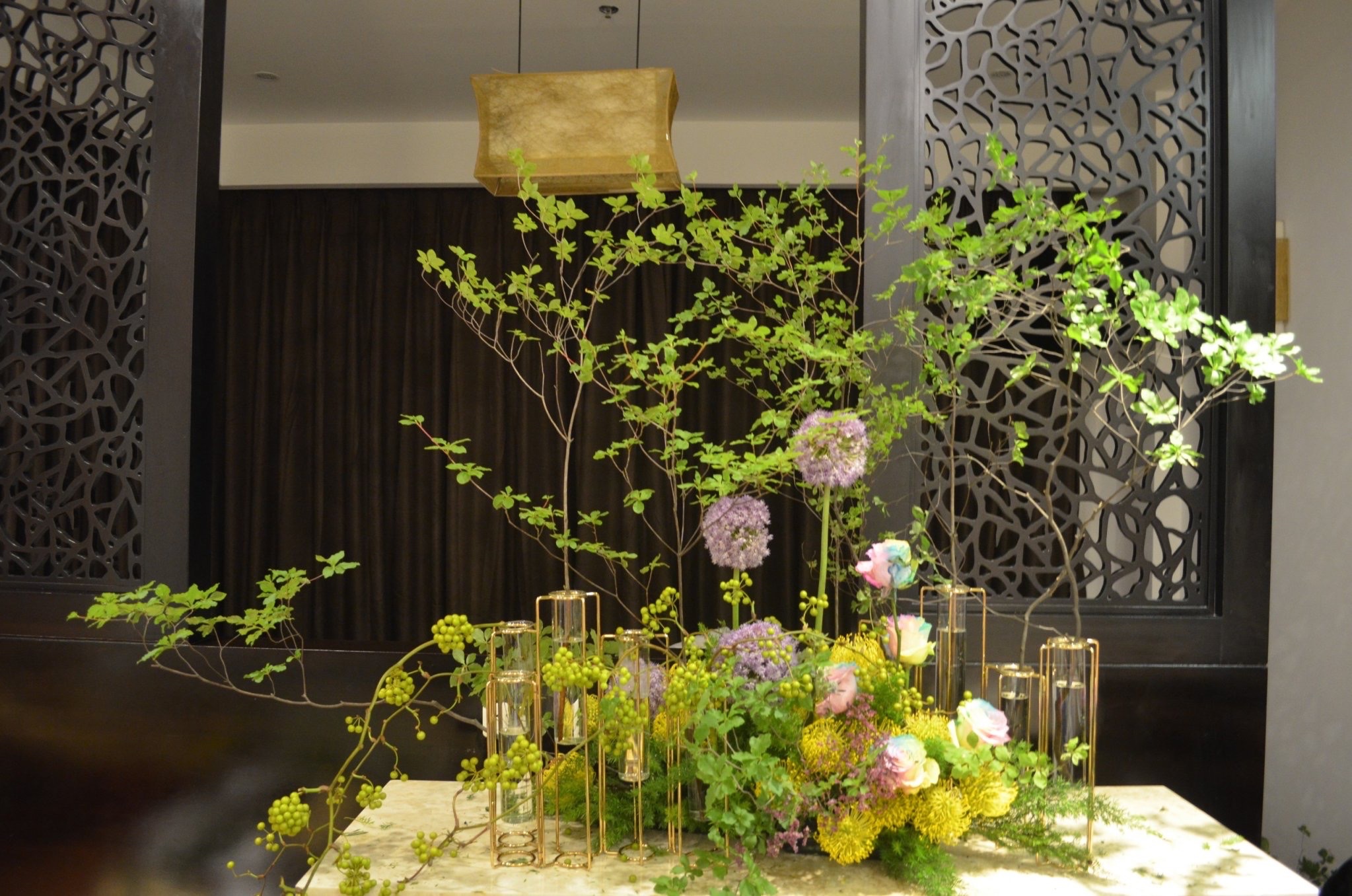 Kenzo Thiện – nghệ nhân cắm hoa tài hoa với giác quan thứ sáu độc đáo - Ảnh 7. Kenzo Thiện – nghệ nhân cắm hoa tài hoa với giác quan thứ sáu độc đáo - Ảnh 7.