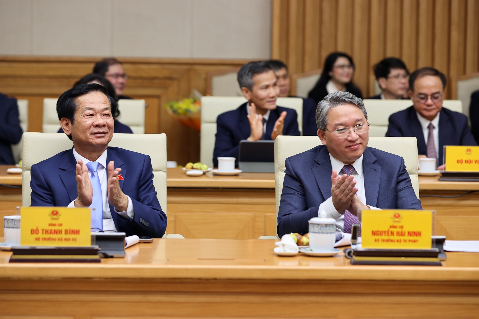 Thủ tướng giao nhiệm vụ cho 2 tân Phó thủ tướng và 3 Bộ trưởng - Ảnh 3.