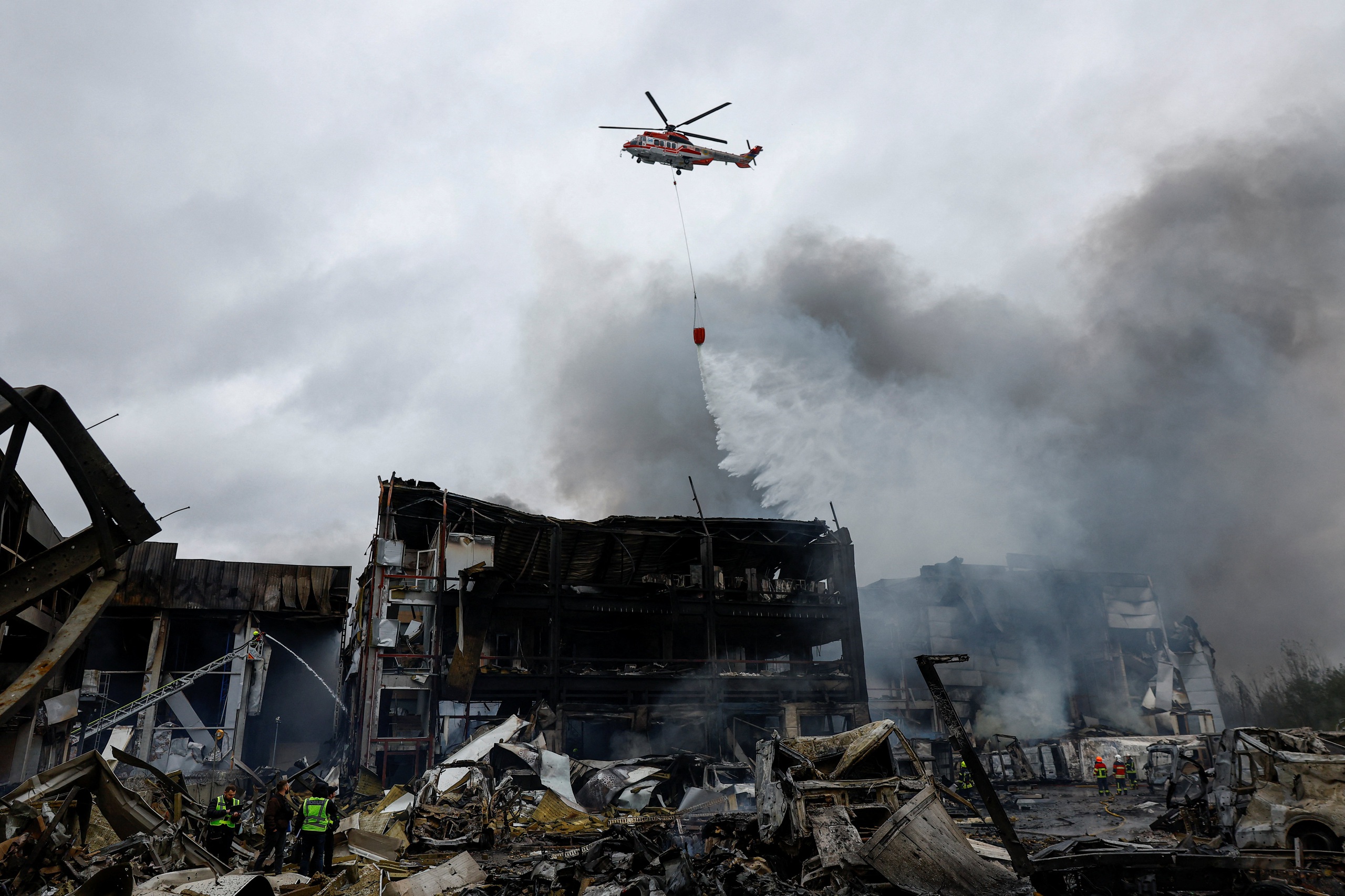 Chiến sự Ukraine ngày 1.341: Nga thử tên lửa 'vô hạn tầm’, bao vây 10.000 lính Ukraine? - Ảnh 2.