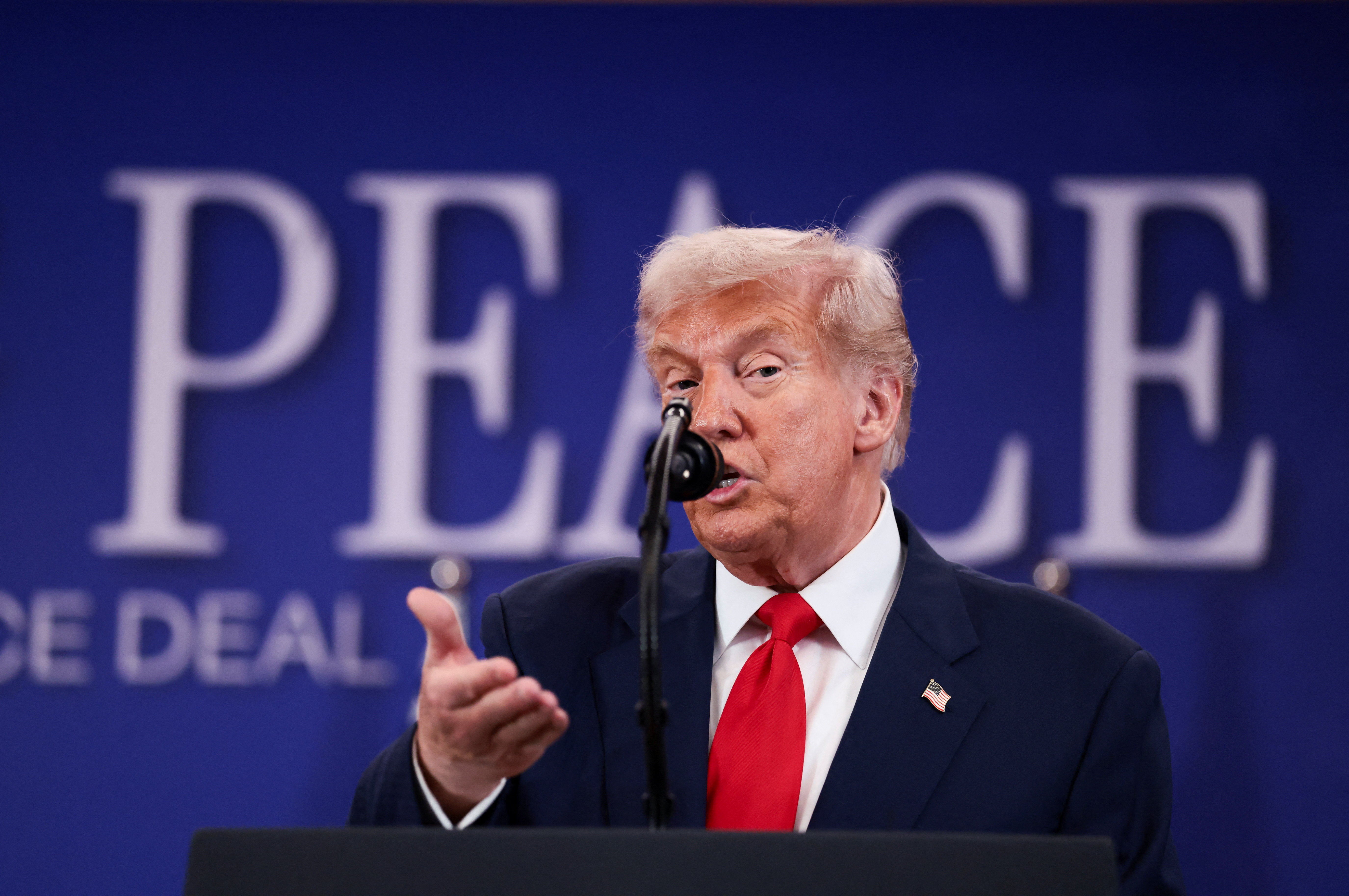 Ông Trump tuyên bố sẽ sớm giải quyết xung đột Afghanistan - Pakistan - Ảnh 1.