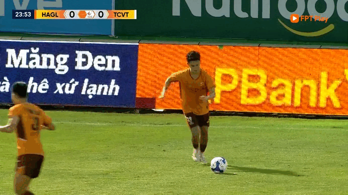 HAGL lại '&aacute;t v&iacute;a' HLV Popov, bất ngờ đ&aacute;nh bại Thể C&ocirc;ng Viettel: Chiến thắng đầu ti&ecirc;n qu&yacute; hơn v&agrave;ng - Ảnh 3.