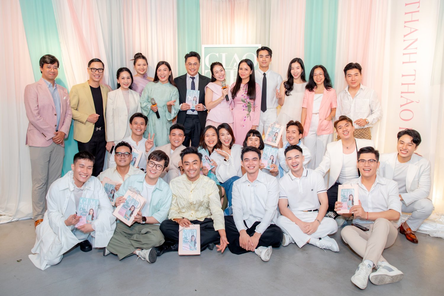 Làng MC Sài thành hội tụ chúc mừng Thanh Thảo Hugo- Ảnh 3. Làng MC Sài thành hội tụ chúc mừng Thanh Thảo Hugo- Ảnh 3.