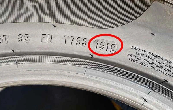 Lốp xe mới sản xuất sau bao lâu vẫn có thể sử dụng an toàn, hiệu quả? - Ảnh 4. Lốp xe mới sản xuất sau bao lâu vẫn có thể sử dụng an toàn, hiệu quả? - Ảnh 4.