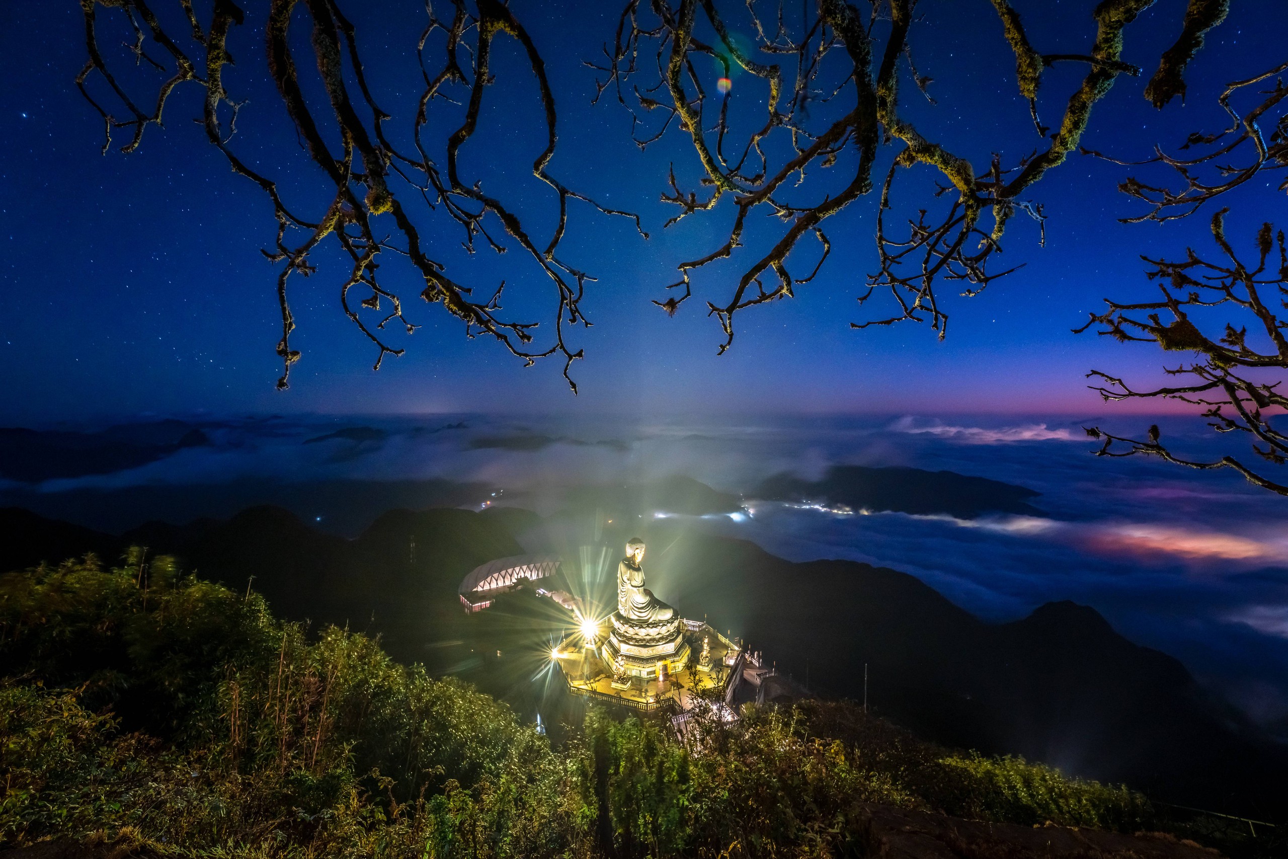 Ngắm dải ngân hà lung linh trong đêm trên đỉnh Fansipan- Ảnh 7. Ngắm dải ngân hà lung linh trong đêm trên đỉnh Fansipan- Ảnh 7.