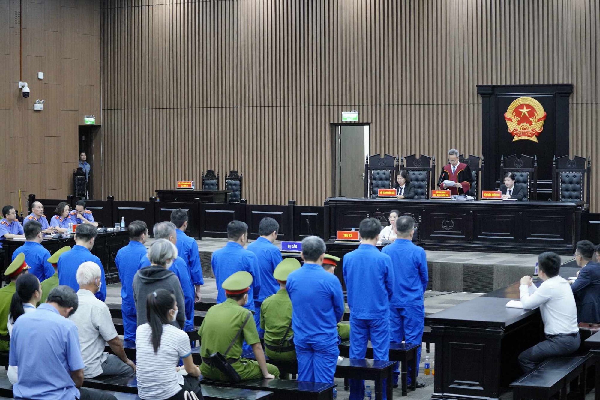 Đề xuất bảo vệ thẩm phán như cán bộ cao cấp, trung cấp - Ảnh 2. Đề xuất bảo vệ thẩm phán như cán bộ cao cấp, trung cấp - Ảnh 2.