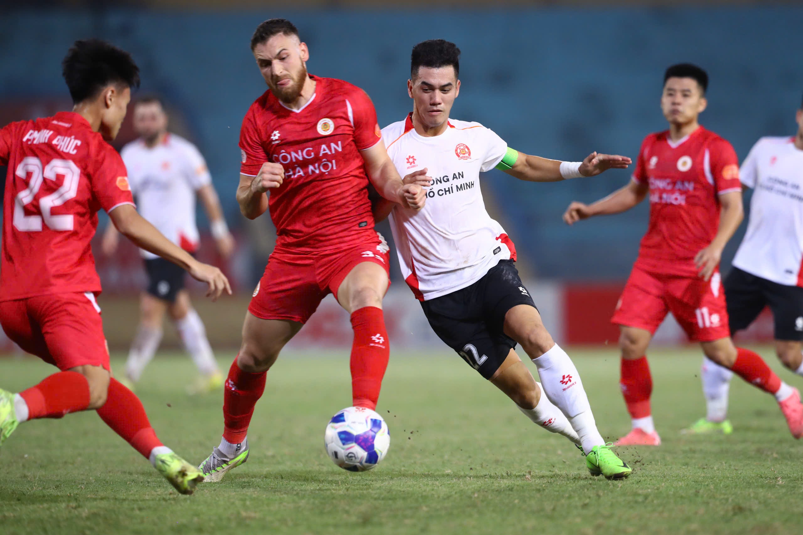 Siste V-League-ranking: CAHN Club klatrer til andreplass, Nam Dinh Club «sover» fortsatt – Bilde 1. Bảng xếp hạng V-League mới nhất: CLB CAHN lên nhì bảng, CLB Nam Định vẫn 'ngủ mê'- Ảnh 1.