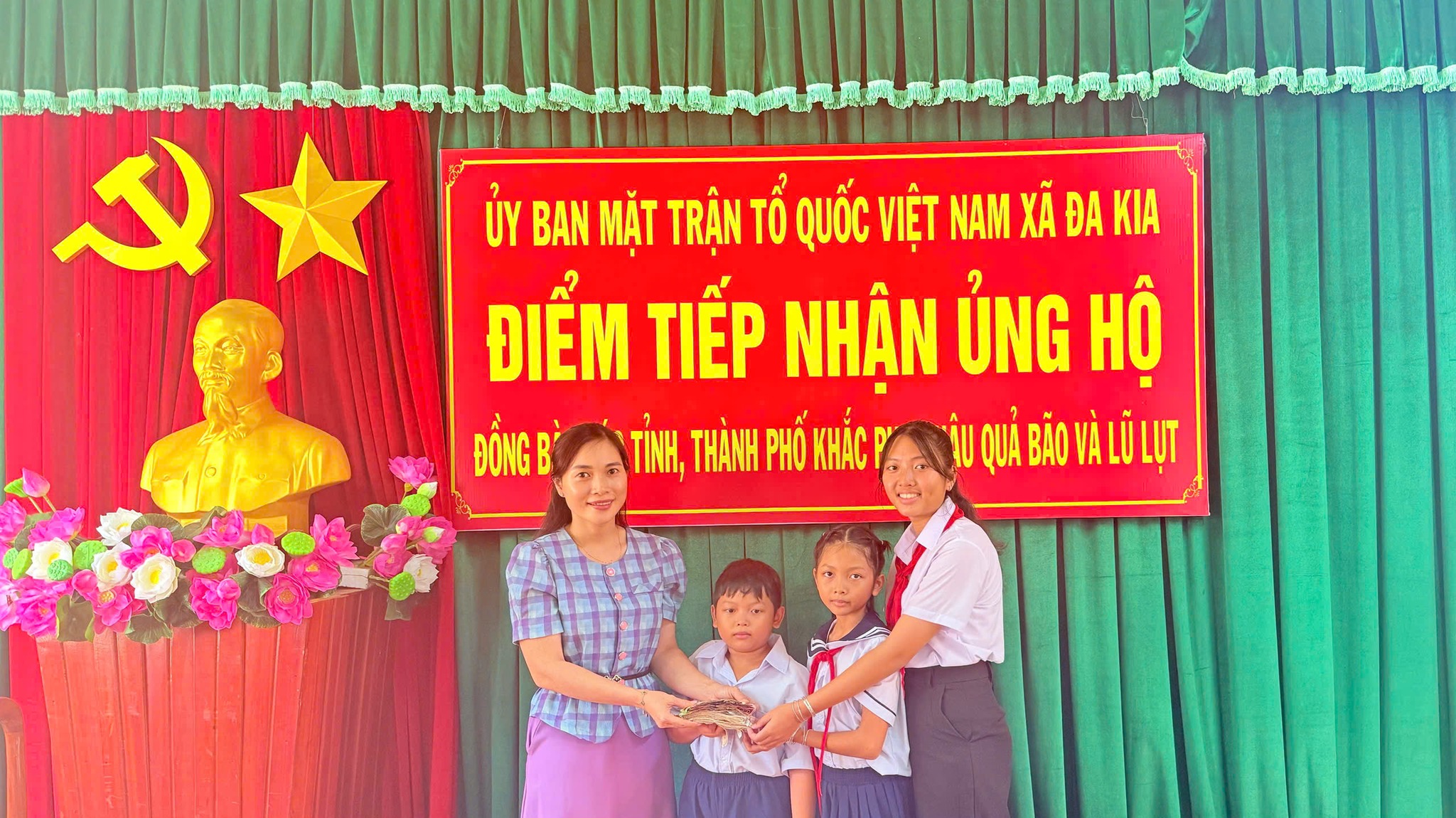 Đồng Nai: Hơn 58 tỉ đồng ủng hộ đồng bào bị thiên tai- Ảnh 3. Đồng Nai: Hơn 58 tỉ đồng ủng hộ đồng bào bị thiên tai- Ảnh 3.