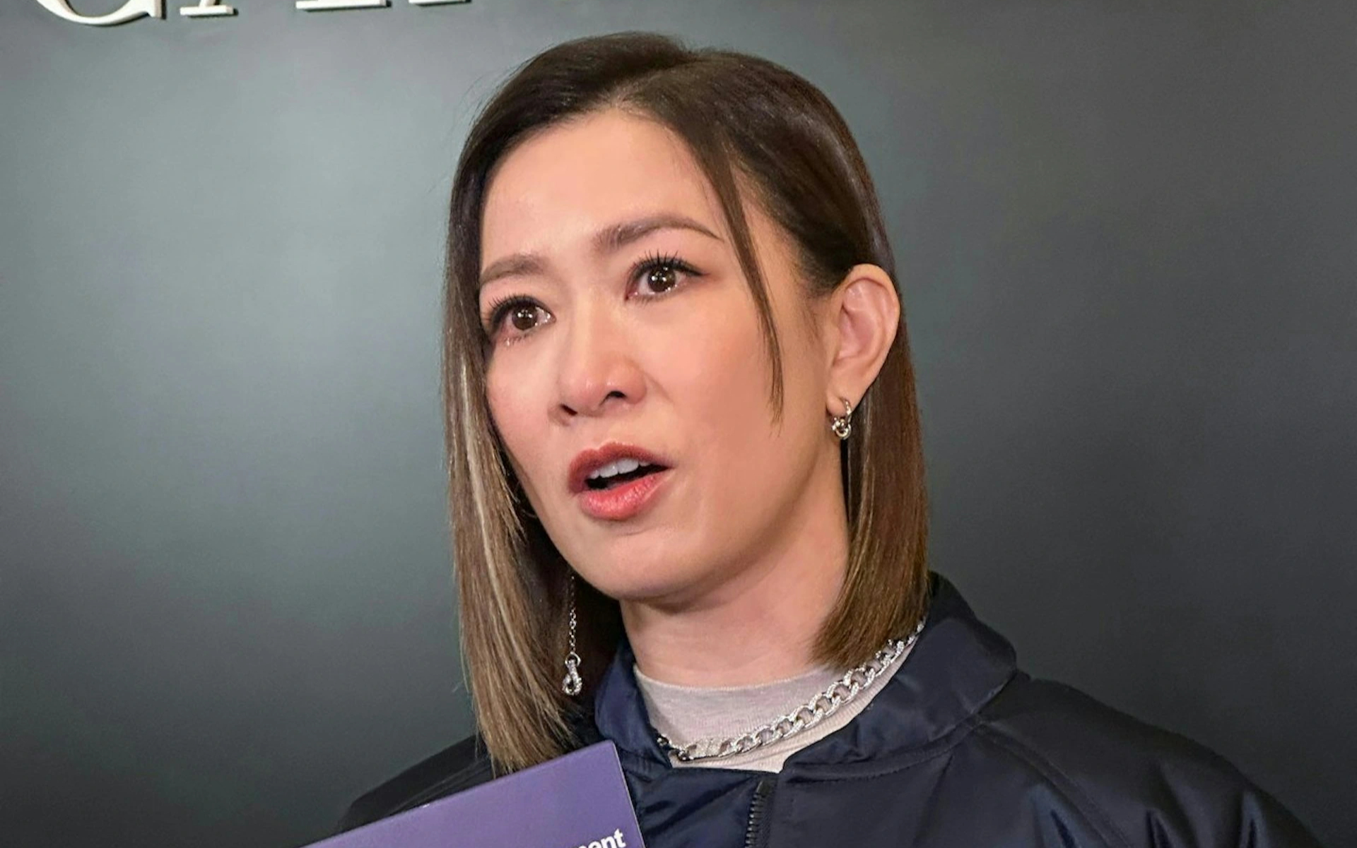 Xa Thi Mạn và loạt nghệ sĩ Hồng Kông bùi ngùi tưởng nhớ Hứa Thiệu Hùng - Ảnh 2.