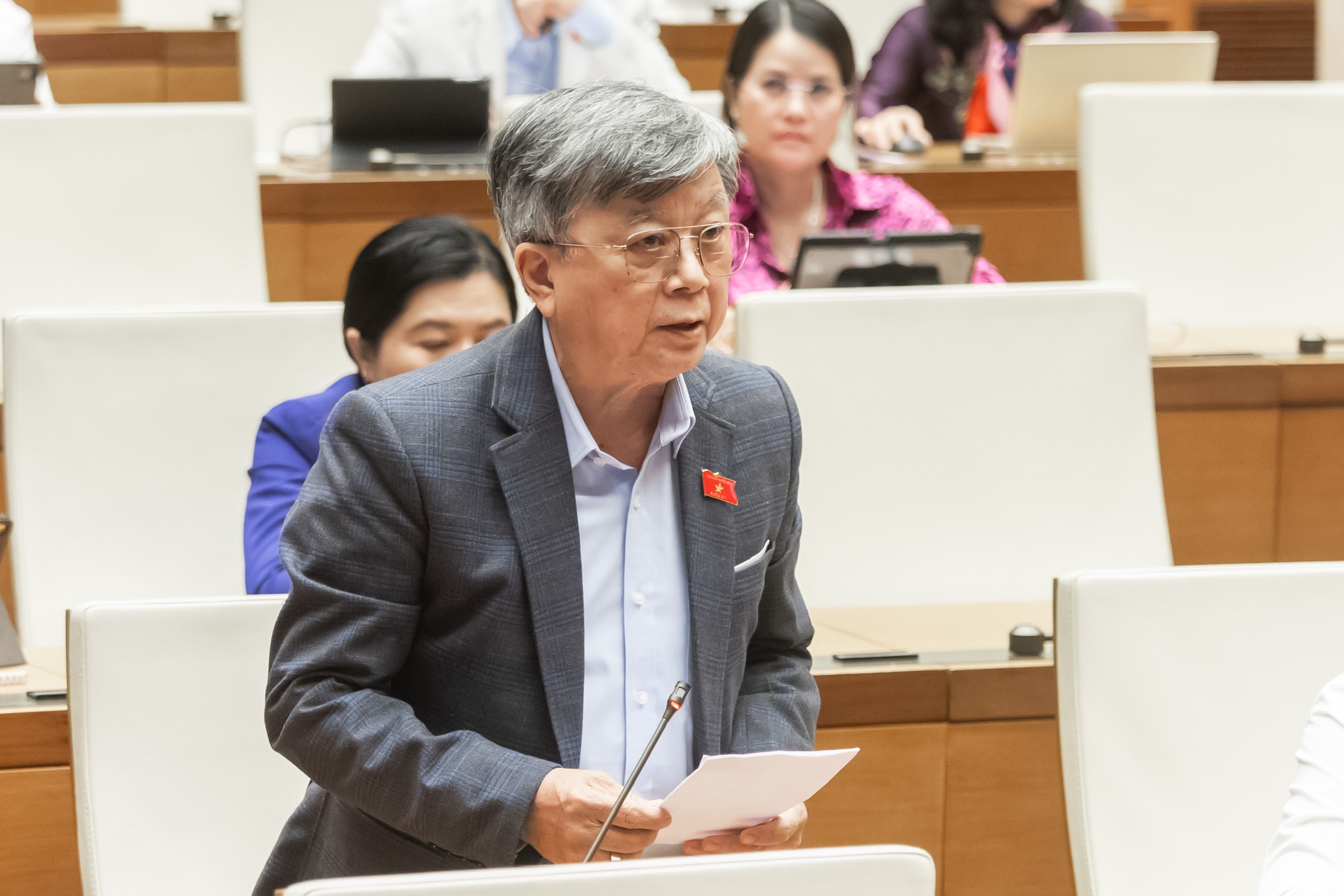 Đại biểu Quốc hội lo ngại ‘chúng ta giàu lên nhưng lại chung sống với ô nhiễm’- Ảnh 1. Đại biểu Quốc hội lo ngại ‘chúng ta giàu lên nhưng lại chung sống với ô nhiễm’- Ảnh 1.