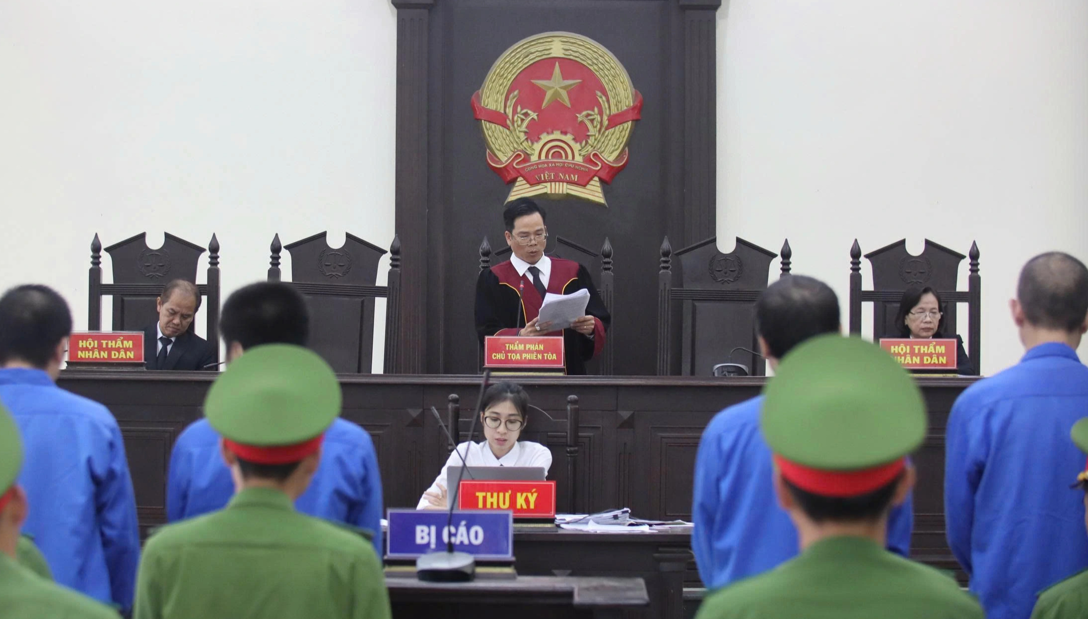 - Ảnh 2.  - Ảnh 2.