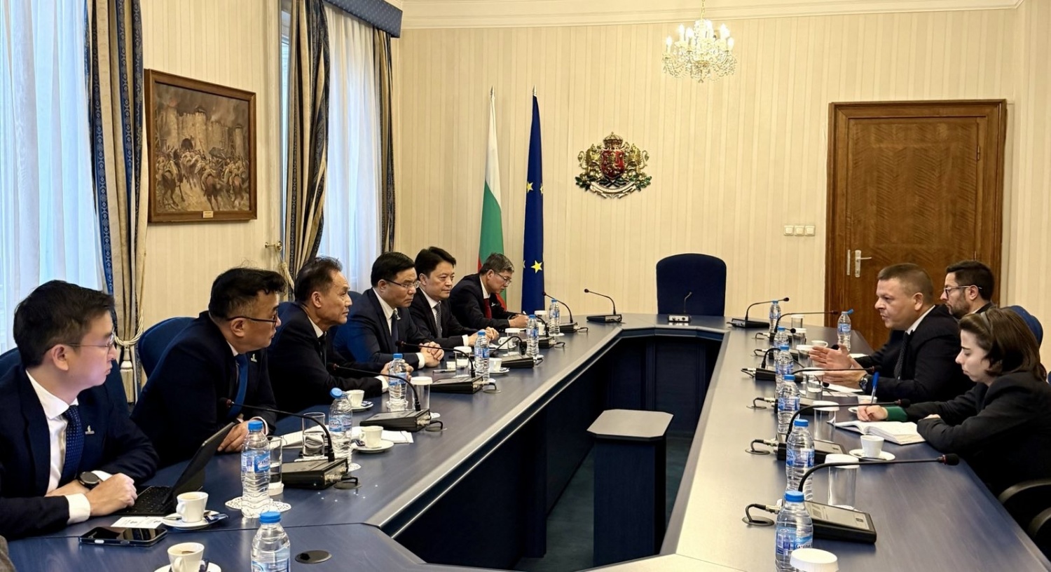 Petrovietnam hợp tác với Bulgaria phát triển năng lượng sạch, điện hạt nhân - Ảnh 2.