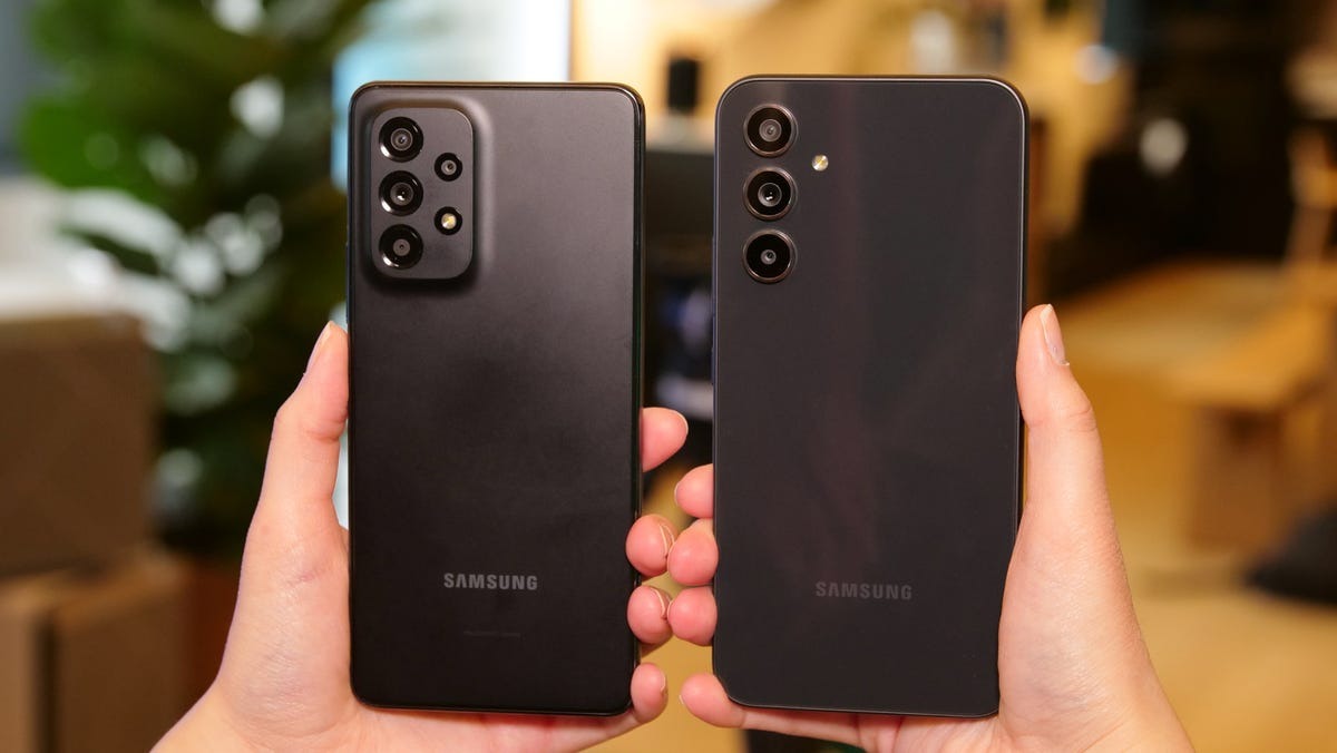 One UI 8 đổ bộ cặp đôi Galaxy bán chạy của Samsung - Ảnh 1.