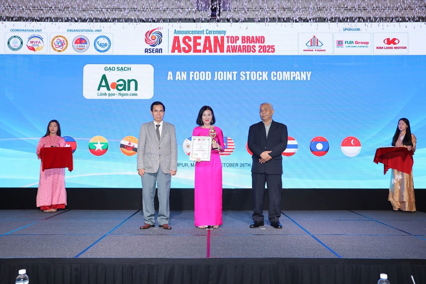 Gạo sạch Aan xuất sắc đạt top 10 thương hiệu uy tín hàng đầu ASEAN 2025- Ảnh 1. Gạo sạch Aan xuất sắc đạt top 10 thương hiệu uy tín hàng đầu ASEAN 2025- Ảnh 1.
