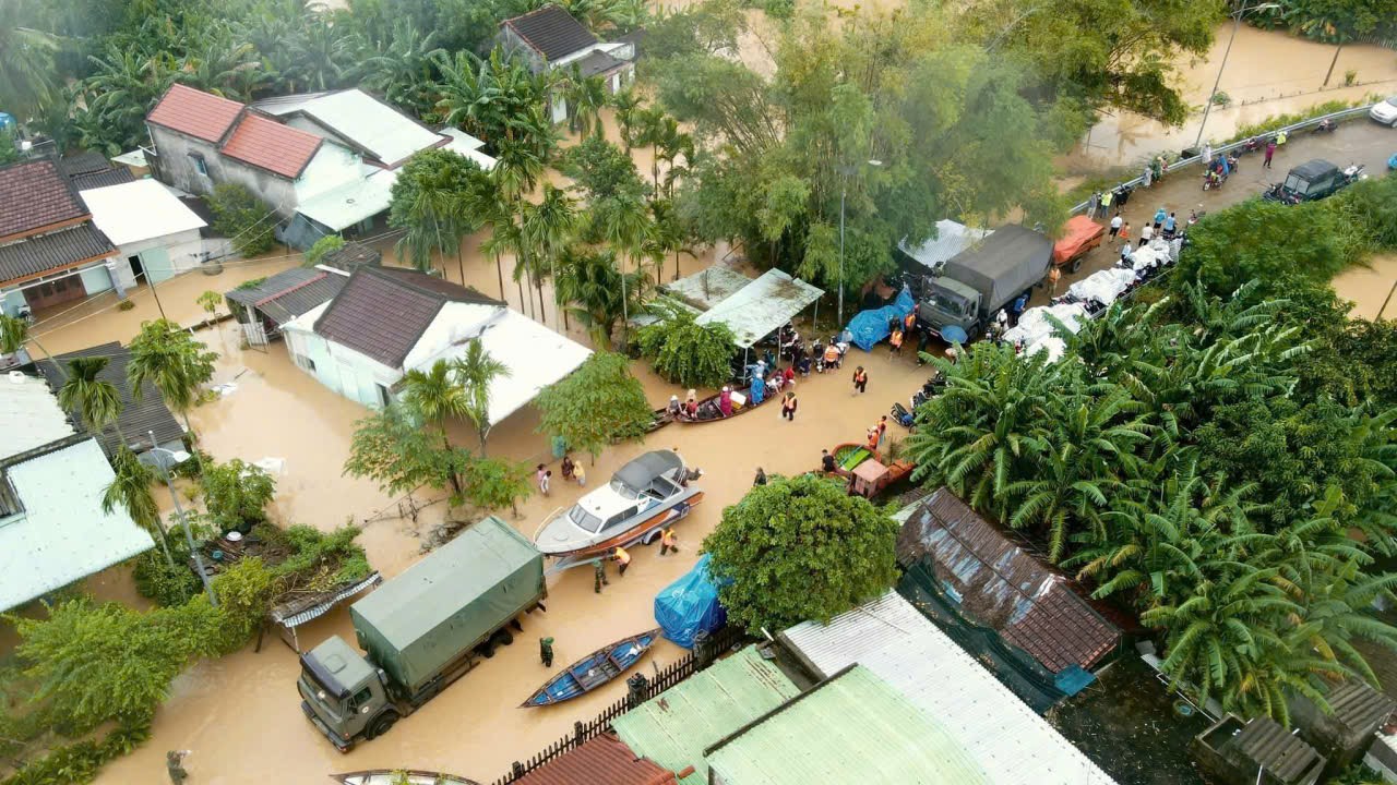 Đà Nẵng: 6 người chết, 4 người mất tích do mưa lũ- Ảnh 2.