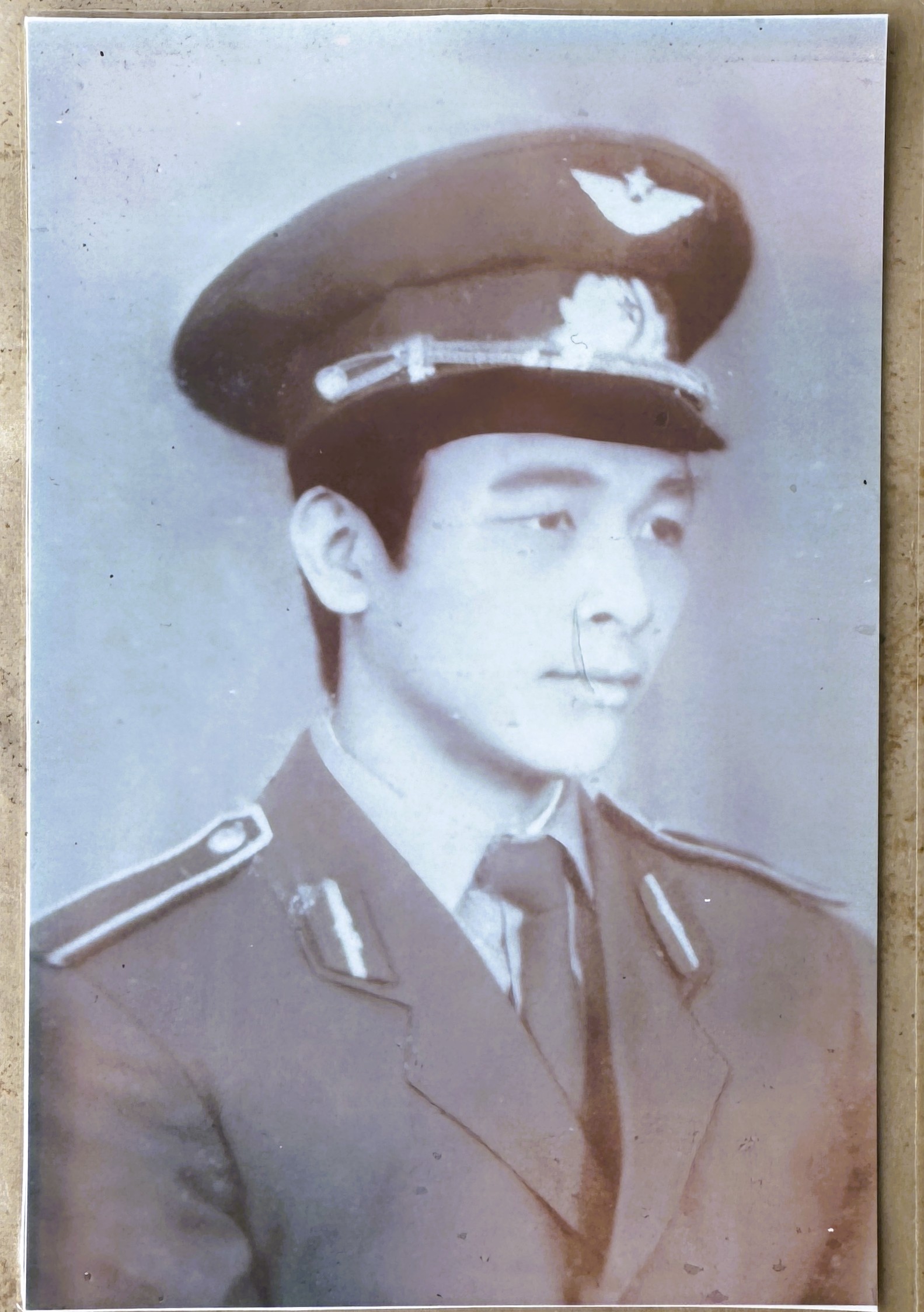 4 phi công trên trực thăng vũ trang Mi-24 - Ảnh 3.