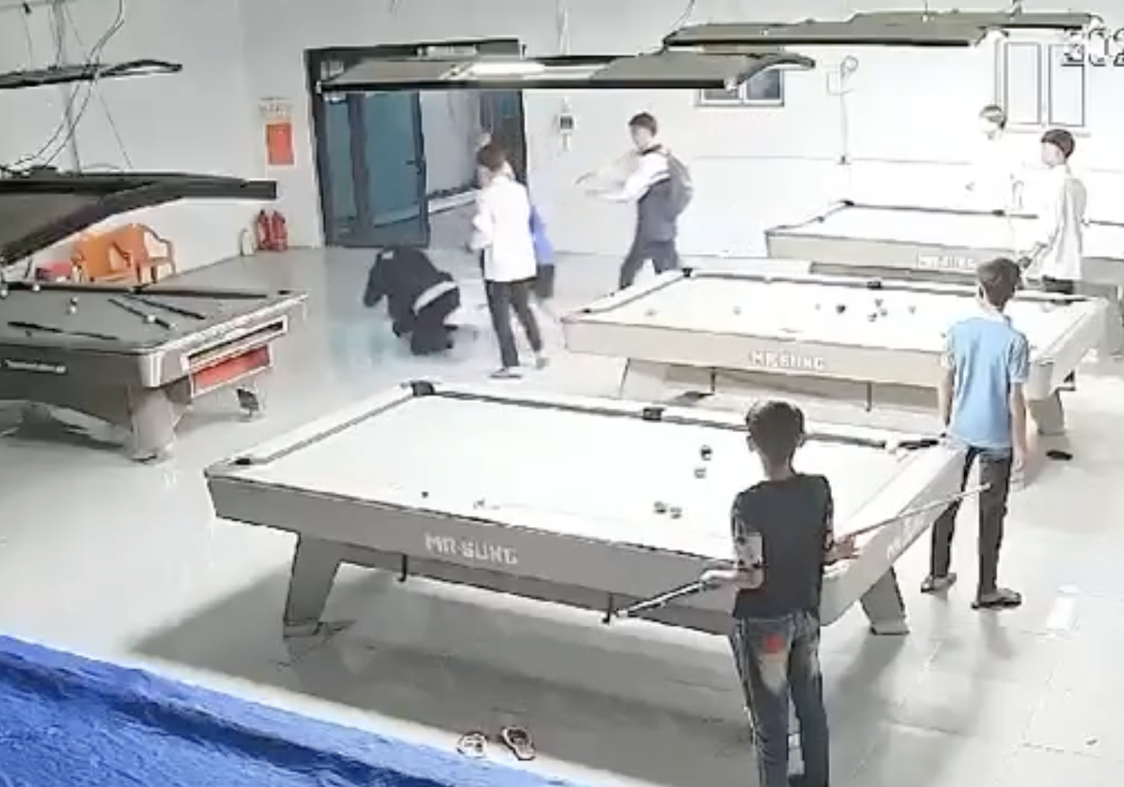 Nam sinh bị bạn đánh chấn thương sọ não phải nhập viện cấp cứu- Ảnh 1. Nam sinh bị bạn đánh chấn thương sọ não phải nhập viện cấp cứu- Ảnh 1.