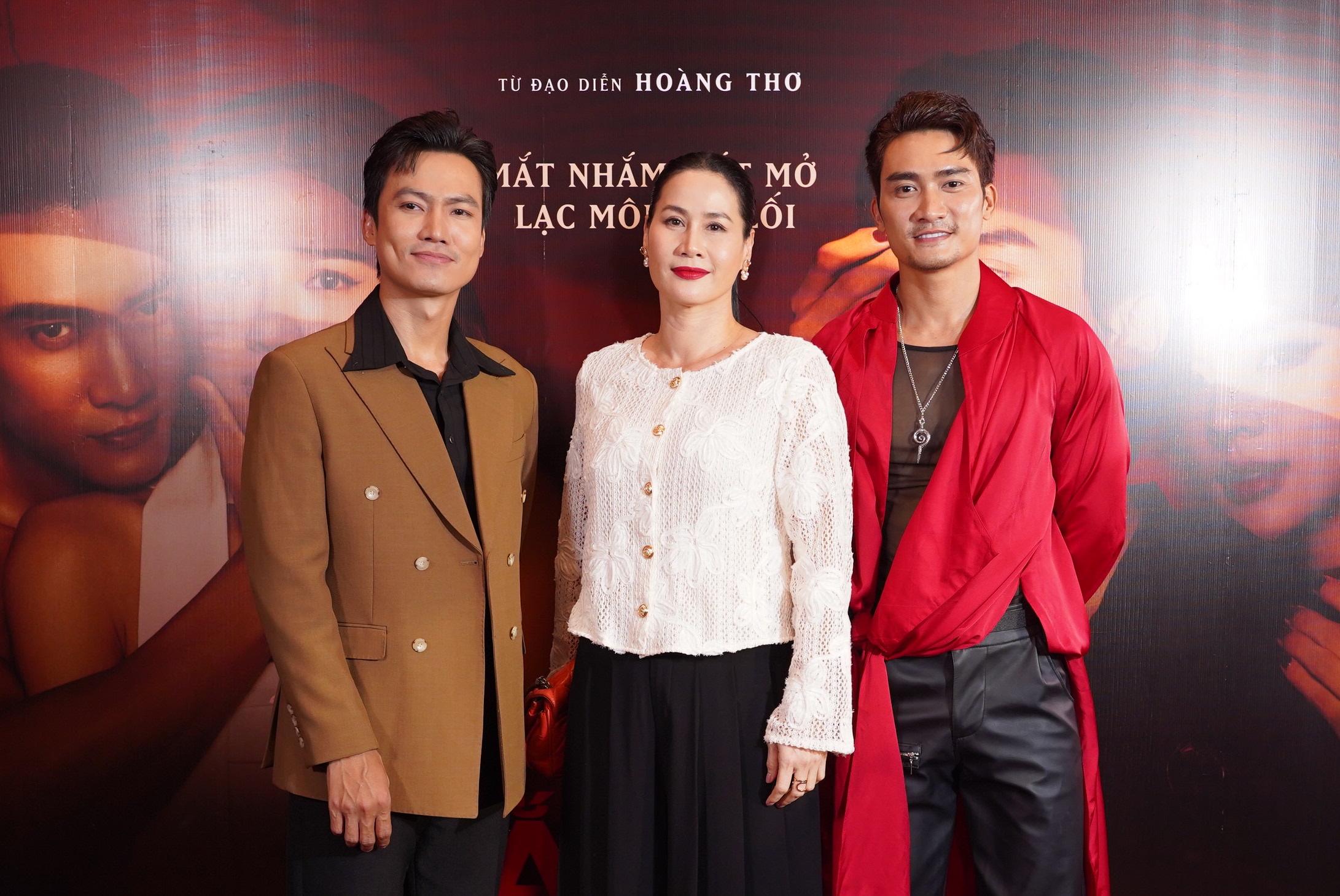 - Ảnh 4. Thân Thúy Hà, Dương Cẩm Lynh đến mừng phim 16+ 'Bịt mắt bắt nai' ra mắt - Ảnh 4.