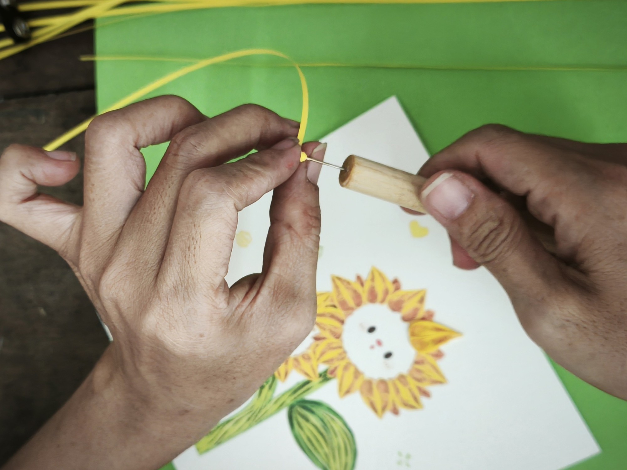 Tranh giấy xoắn của 'cô gái tí hon'- Ảnh 7. Tranh giấy xoắn của 'cô gái tí hon'- Ảnh 7.