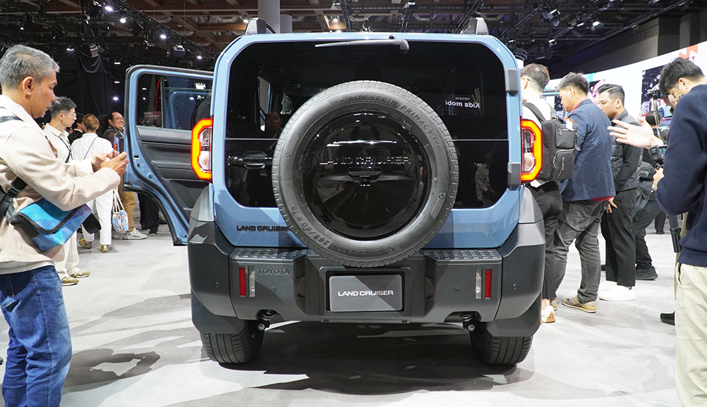 Toyota Land Cruiser FJ xuất hiện tại Japan Mobility Show 2025, chốt ng&agrave;y về Việt Nam - Ảnh 2.