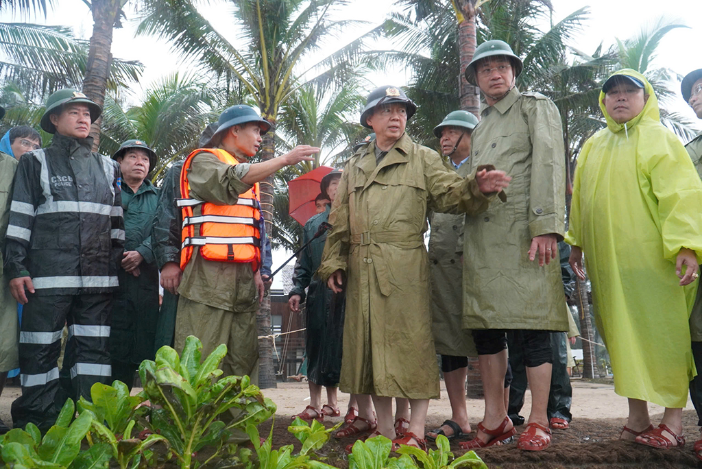 Đà Nẵng thiệt hại nặng nề, vượt đỉnh lũ năm 1964 - Ảnh 6.