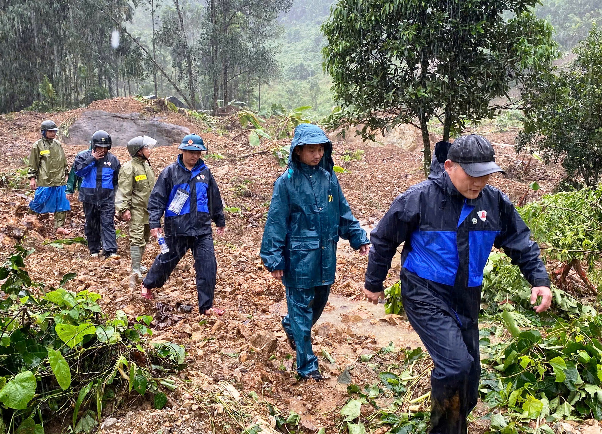 Nhiều ngôi làng ở vùng cao Đà Nẵng bị xóa sổ do sạt lở và lũ quét- Ảnh 2.