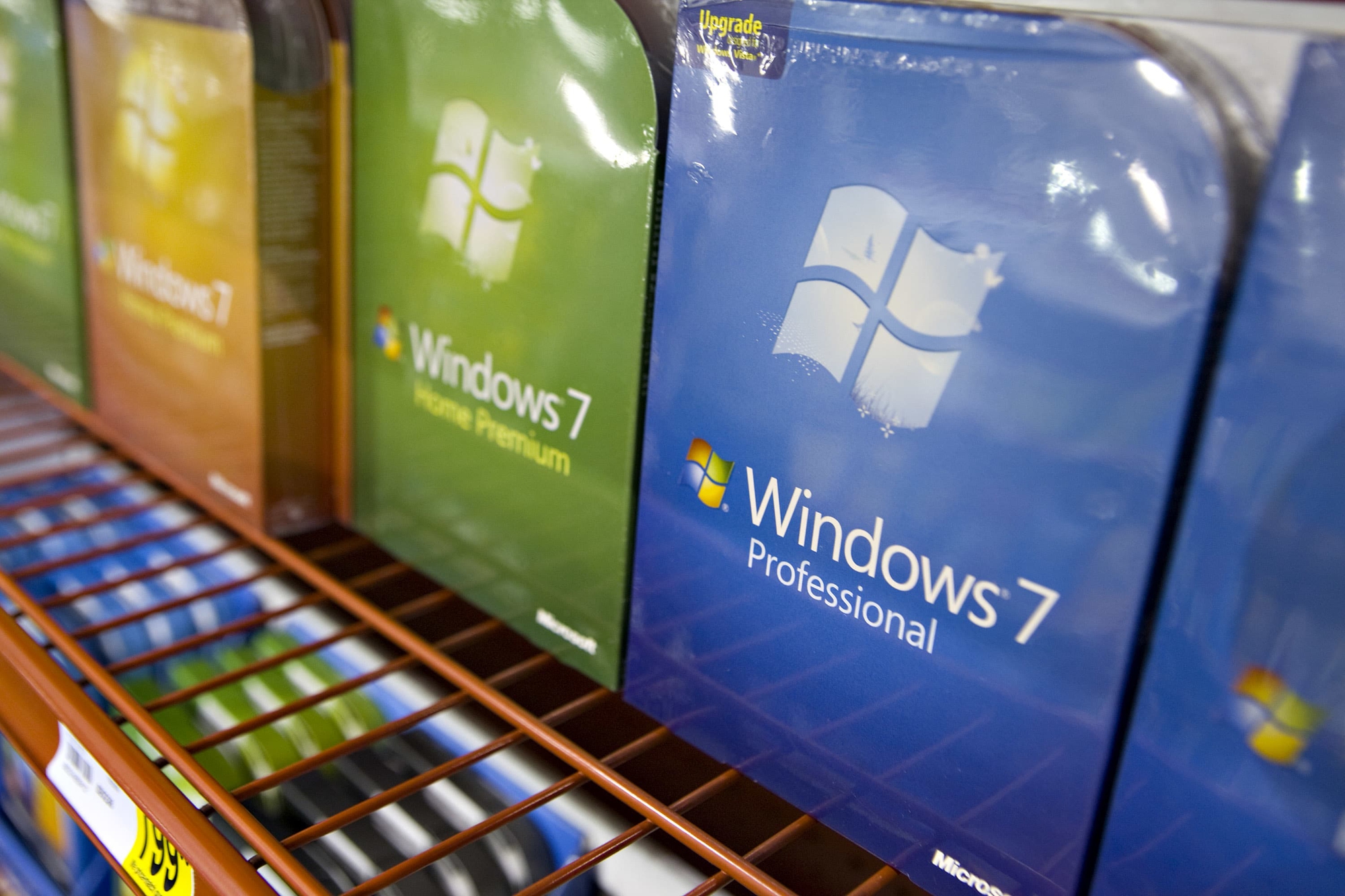 Thị phần Windows 7 bất ngờ tăng chóng mặt - Ảnh 1.