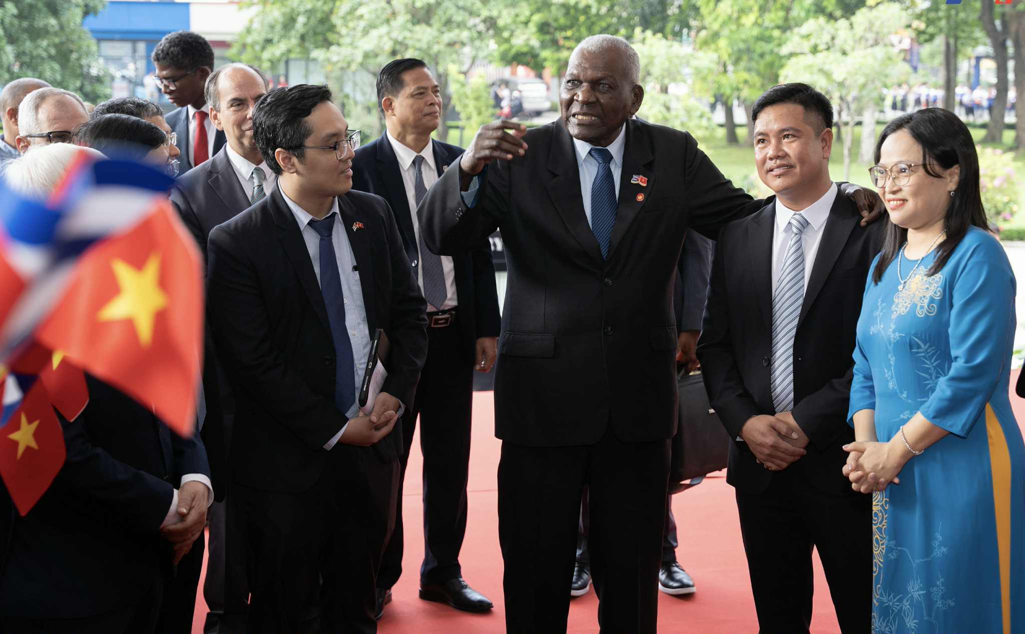 Chủ tịch Quốc hội Cuba làm việc tại Trường ĐH Sư phạm kỹ thuật TP.HCM - Ảnh 2.