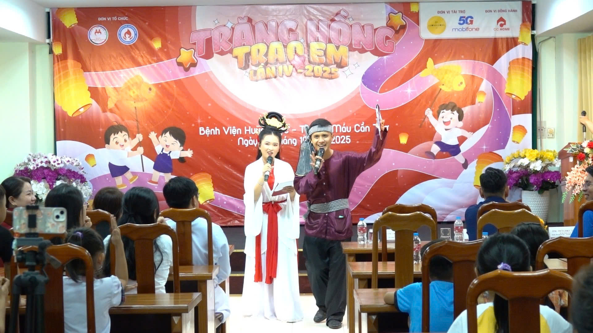 Trung thu gõ cửa bệnh viện, mang niềm v…