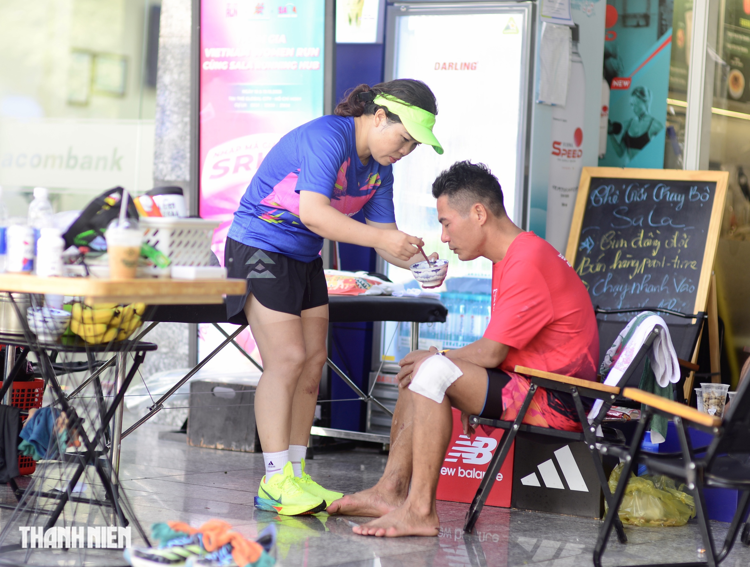 Ảnh đẹp tr&ecirc;n h&agrave;nh tr&igrave;nh chạy bộ 310 km trong hơn 56 tiếng của 'Trường đi&ecirc;n' - Ảnh 4.