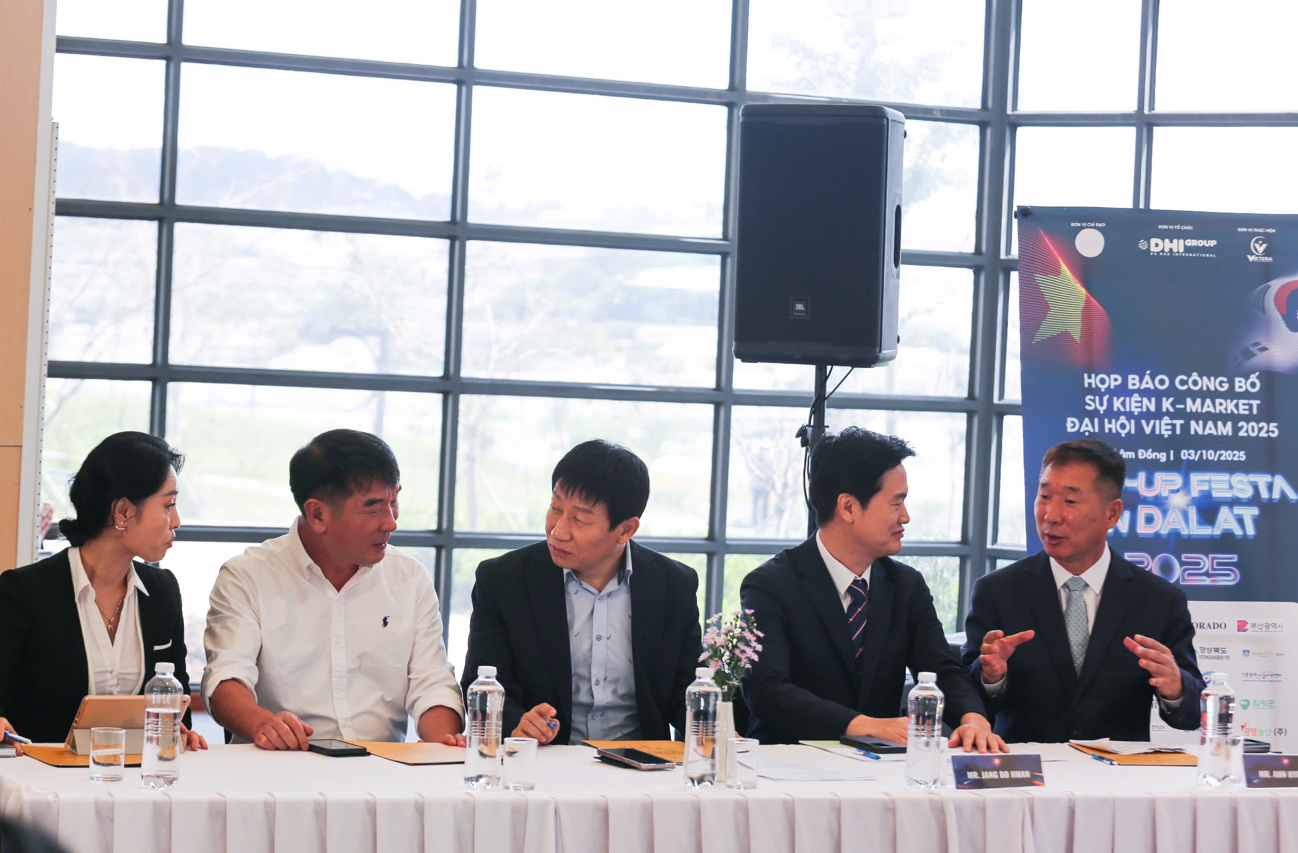 Numerosas actividades culturales y artísticas únicas en la 'Festa Pop-up K-Vietnam 2025 en Dalat' - Foto 1. Nhiều hoạt động văn hóa nghệ thuật đặc sắc tại '2025 K-Vietnam Pop-up Festa in Dalat'- Ảnh 1.