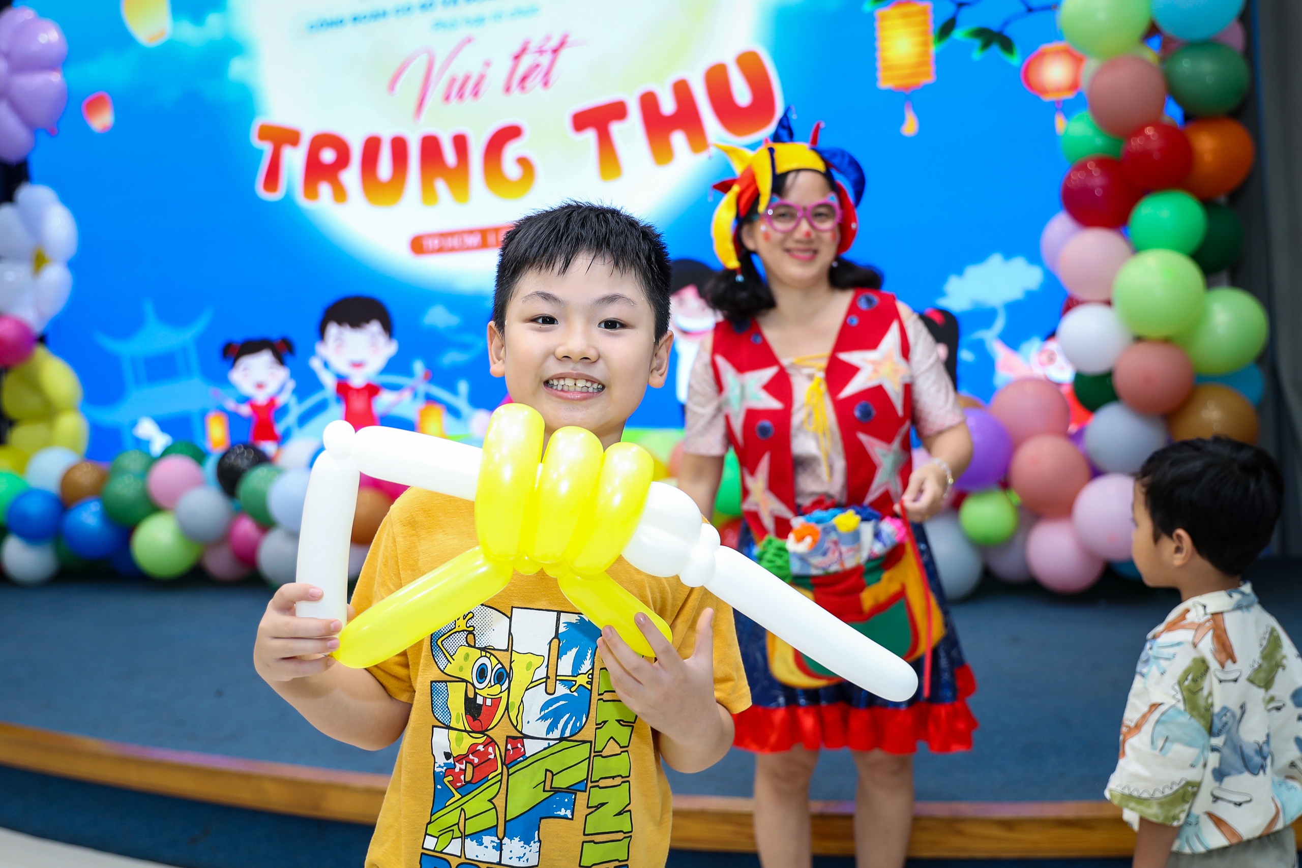 'Trung thu vui nhất m&agrave; em từng biết'- Ảnh 17.