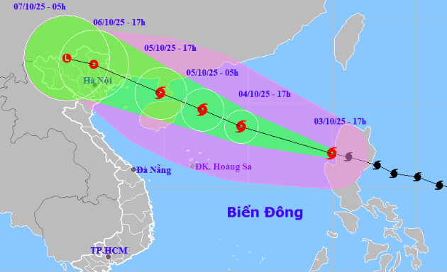 Hà Nội mưa lớn trong bão số 11, nguy cơ ngập lụt trở lại- Ảnh 2.