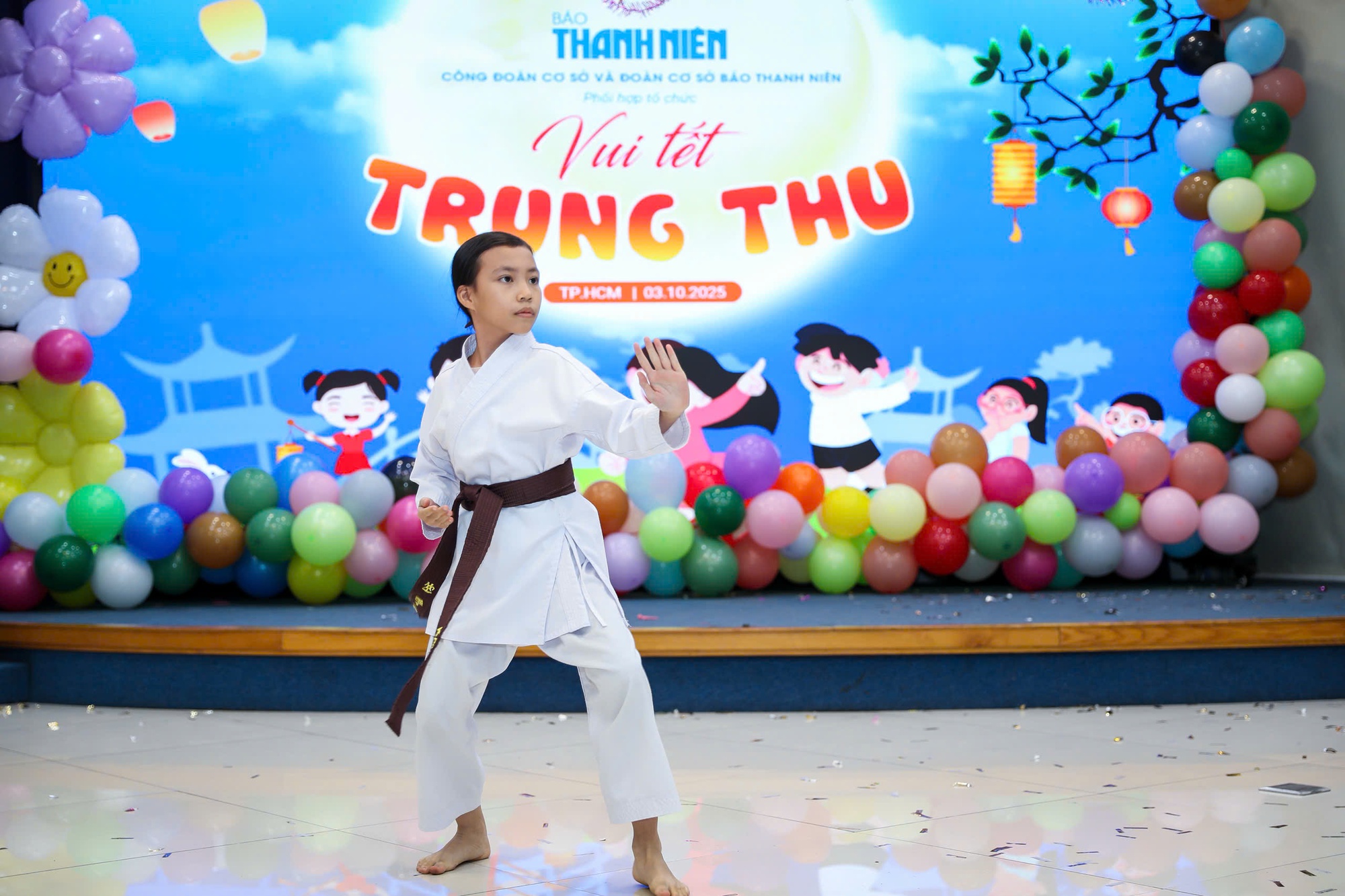 'Trung thu vui nhất m&agrave; em từng biết'- Ảnh 6.