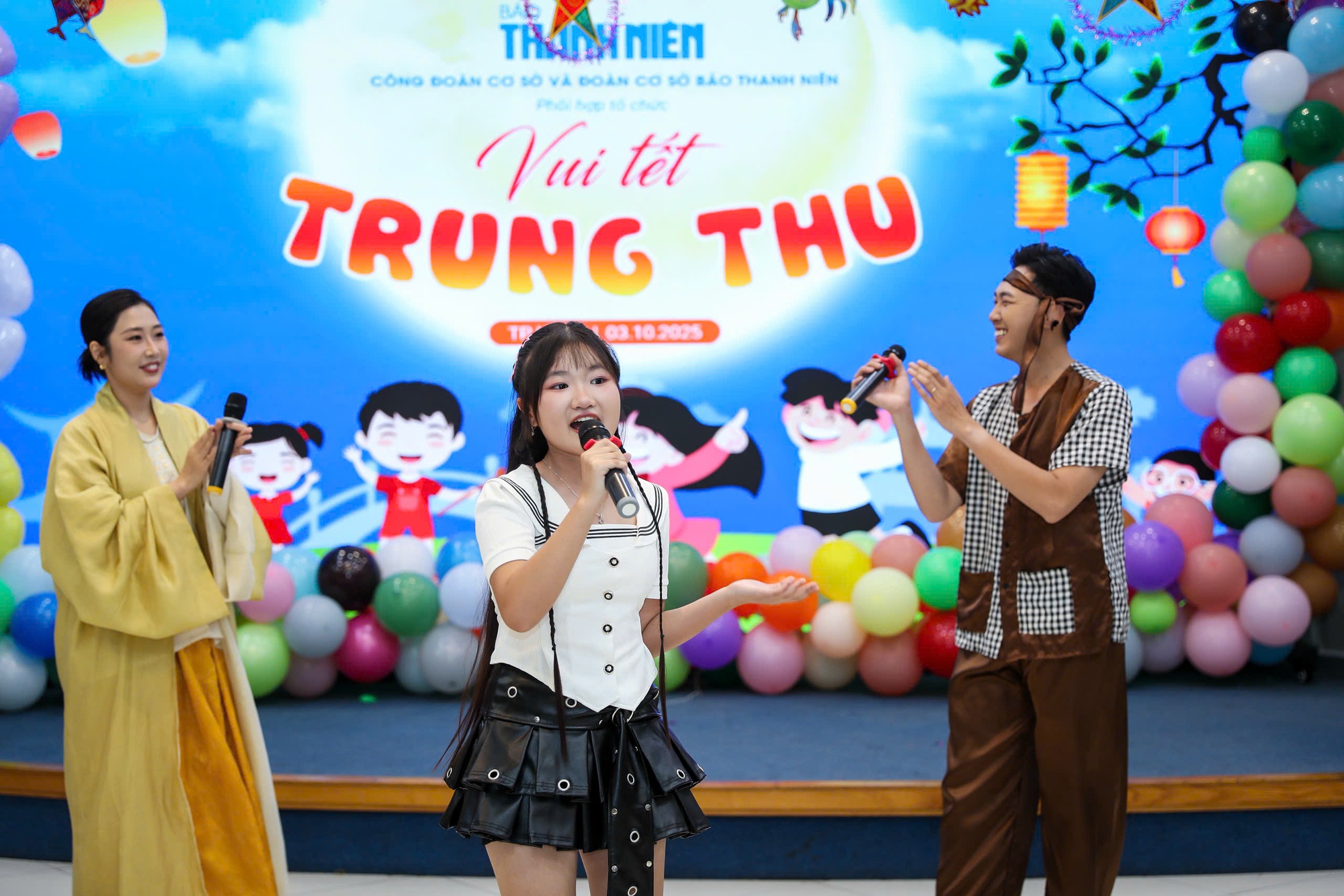 'Trung thu vui nhất m&agrave; em từng biết'- Ảnh 11.
