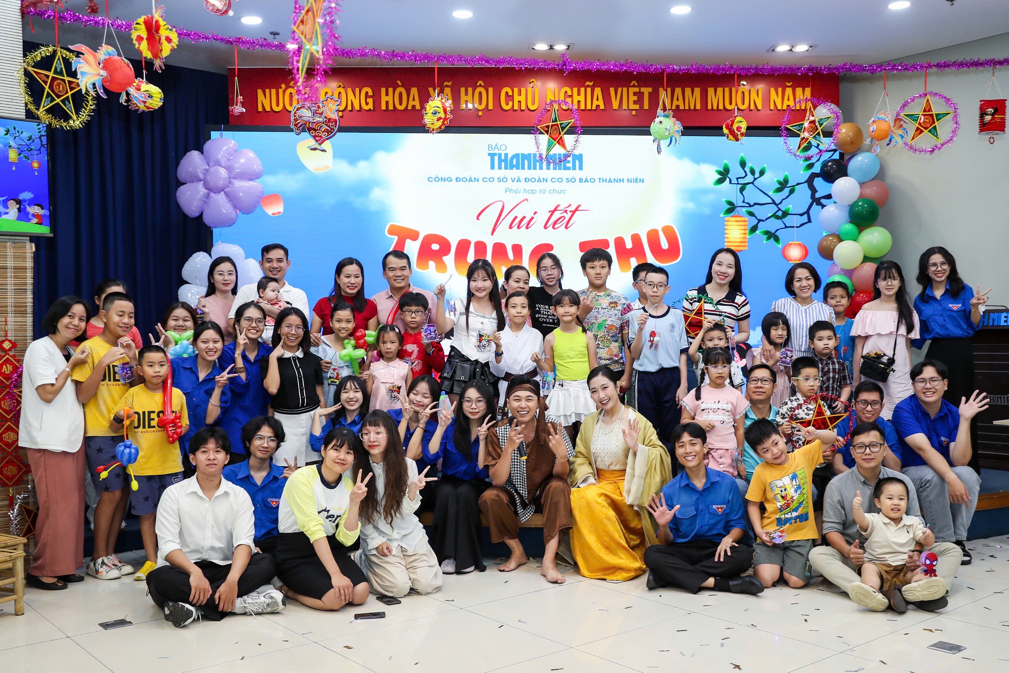 'Trung thu vui nhất m&agrave; em từng biết'- Ảnh 1.