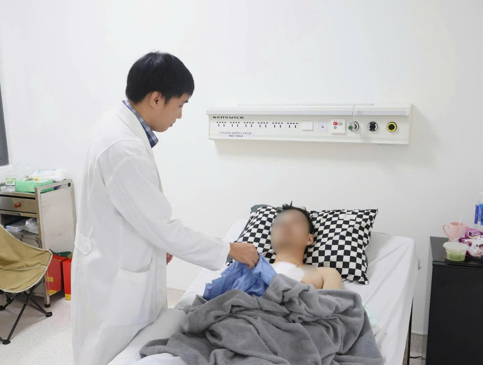 Bệnh viện cửa ngõ TP.HCM cứu sống bệnh bị vỡ tim sau tai nạn giao thông - Ảnh 1.