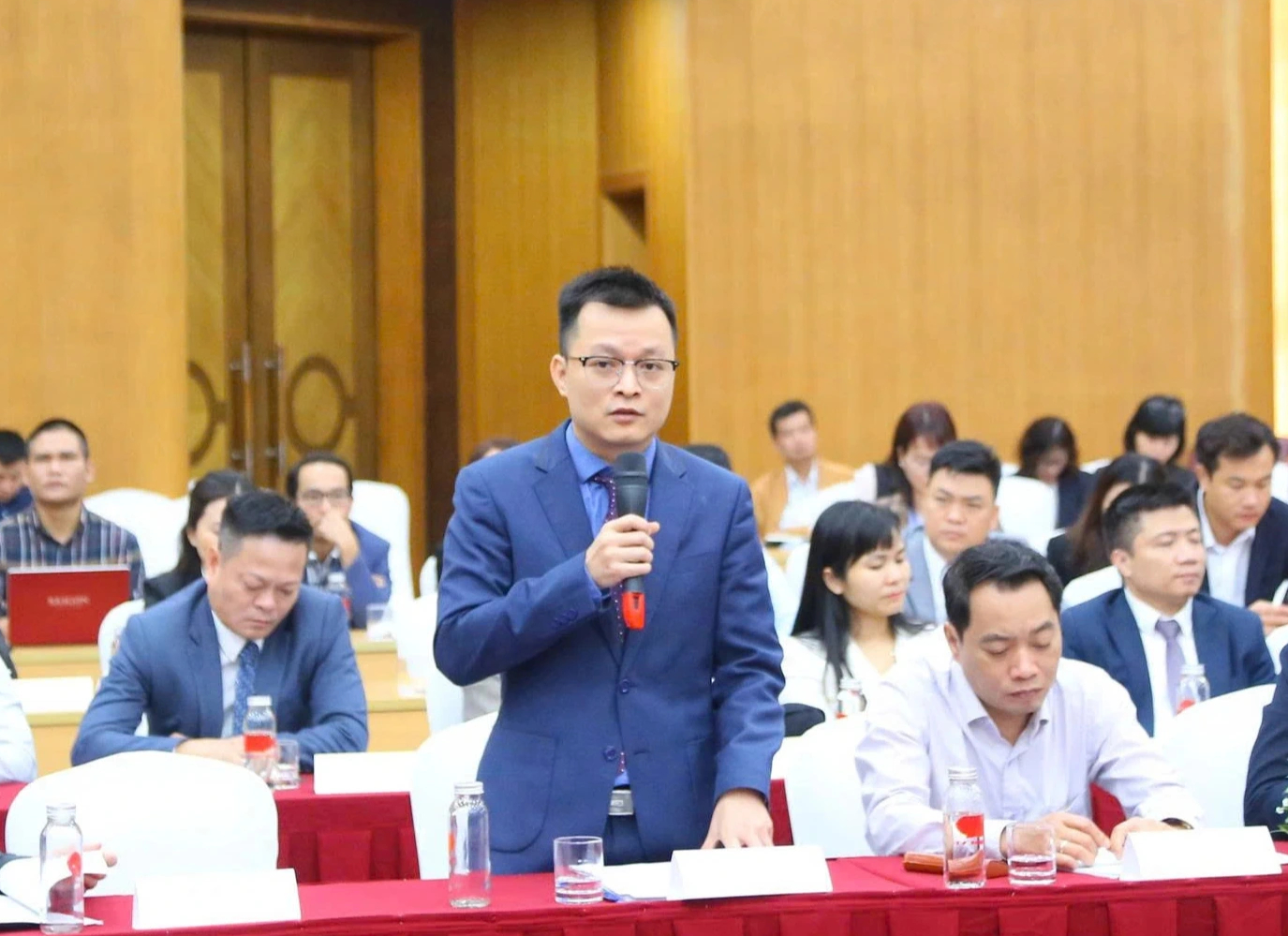 7 tỉ USD ngoại hối gửi về mỗi năm, lao động Việt vẫn 'oằn mình' vì phí  - Ảnh 2.