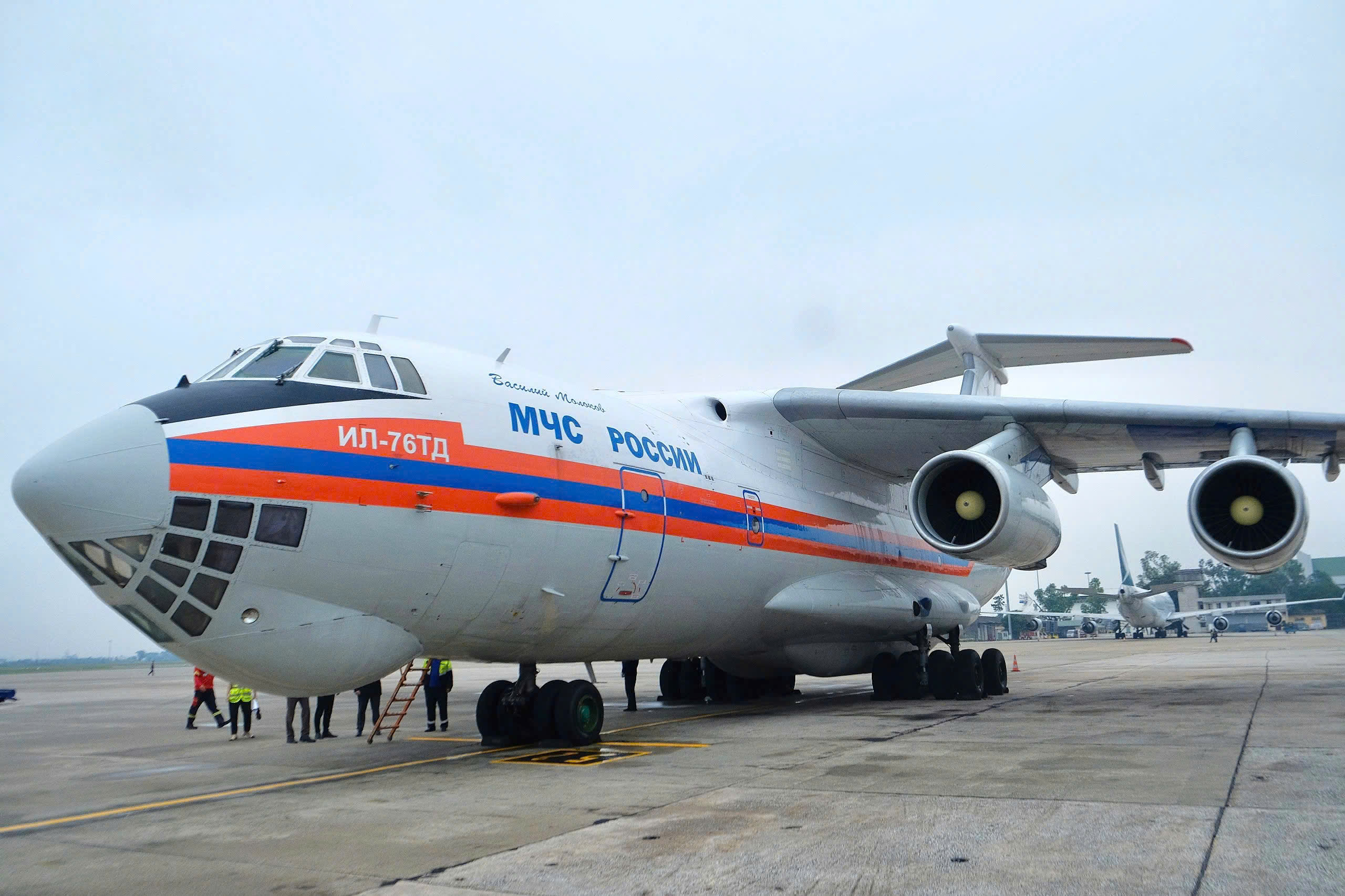 Nga viện trợ khẩn cấp 29 tấn hàng hỗ trợ vùng lũ TP.Huế- Ảnh 1.