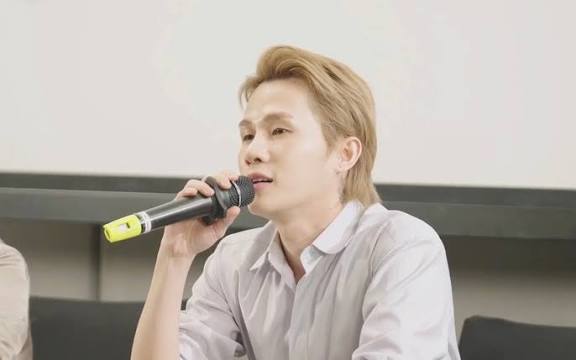 Jack xin lỗi sau ồn ào, thông báo tạm ngừng biểu diễn- Ảnh 1. Jack xin lỗi sau ồn ào, thông báo tạm ngừng biểu diễn- Ảnh 1.