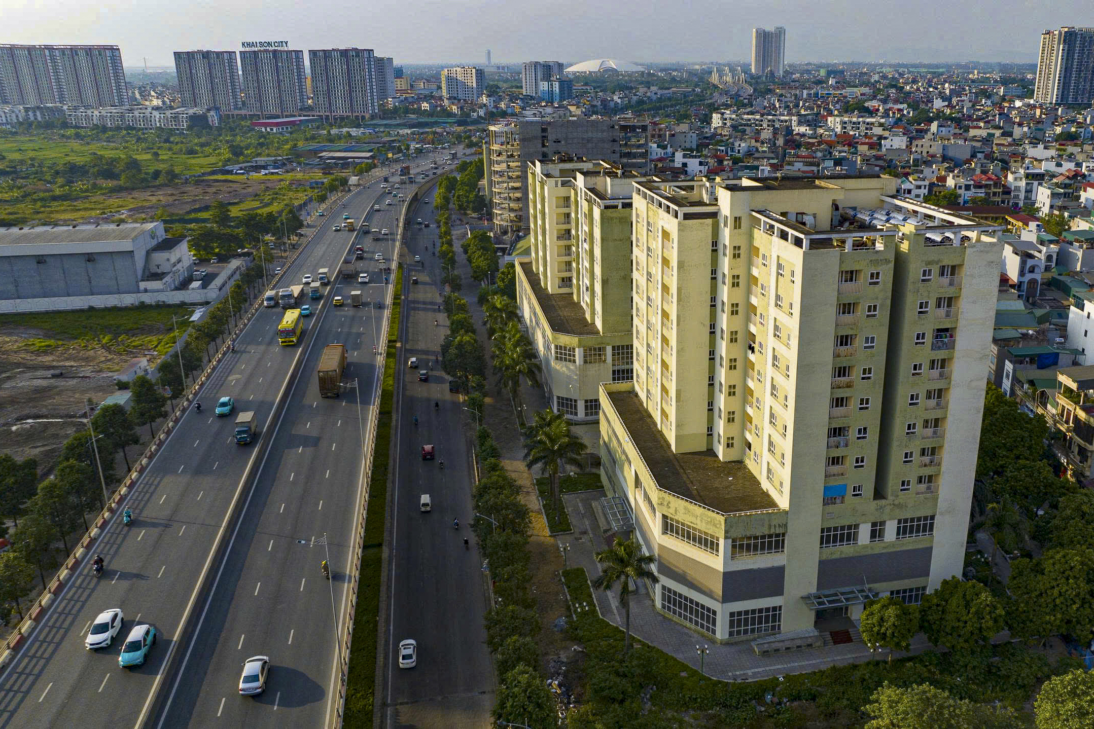 Hiện trạng khu đất tái định cư cho người dân ven hồ Hoàn Kiếm sau khi di dời- Ảnh 1. Hiện trạng khu đất tái định cư cho người dân ven hồ Hoàn Kiếm sau khi di dời- Ảnh 1.