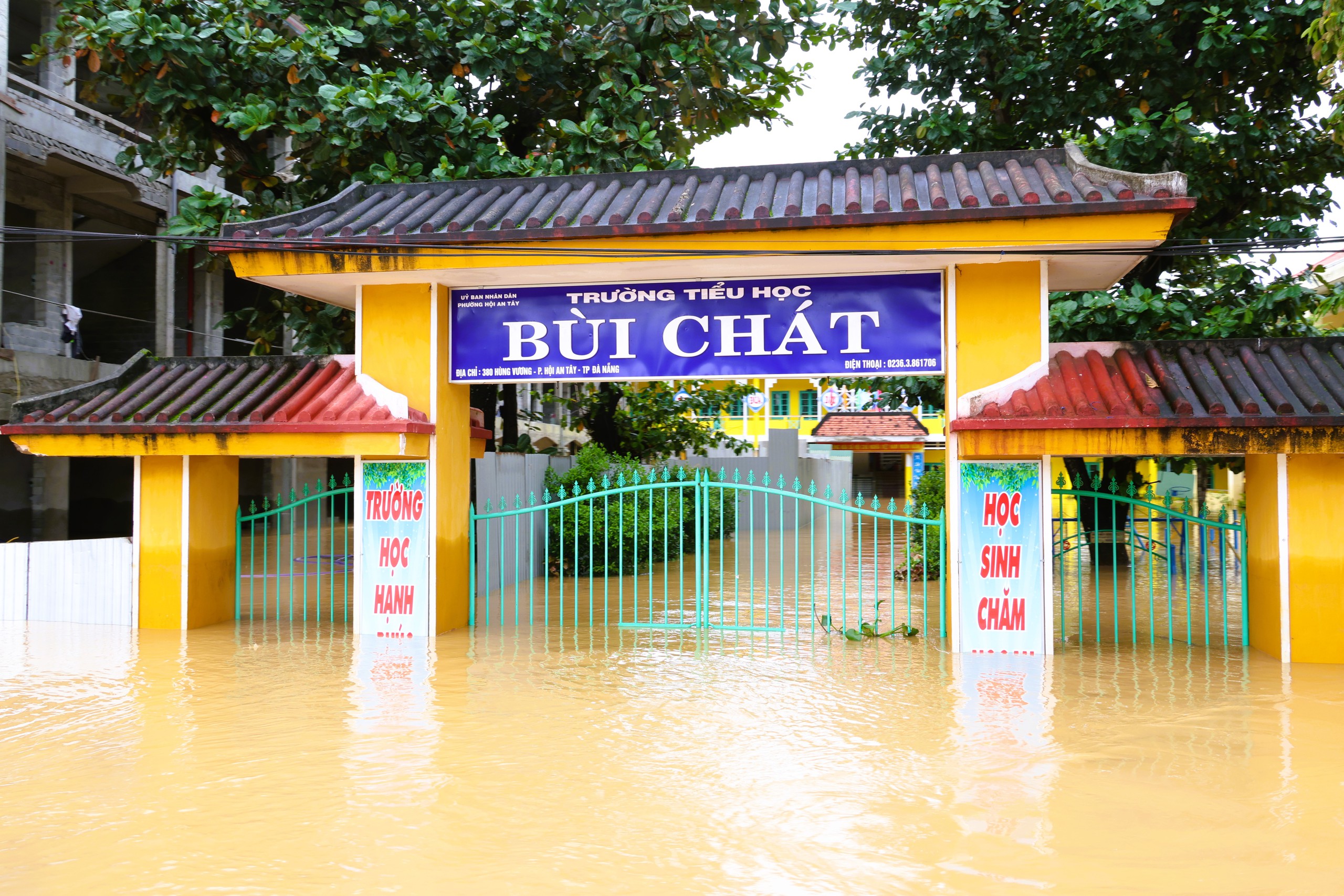 Cuộc sống trong vùng mưa lụt Hội An- Ảnh 4. Cuộc sống trong vùng mưa lụt Hội An- Ảnh 4.