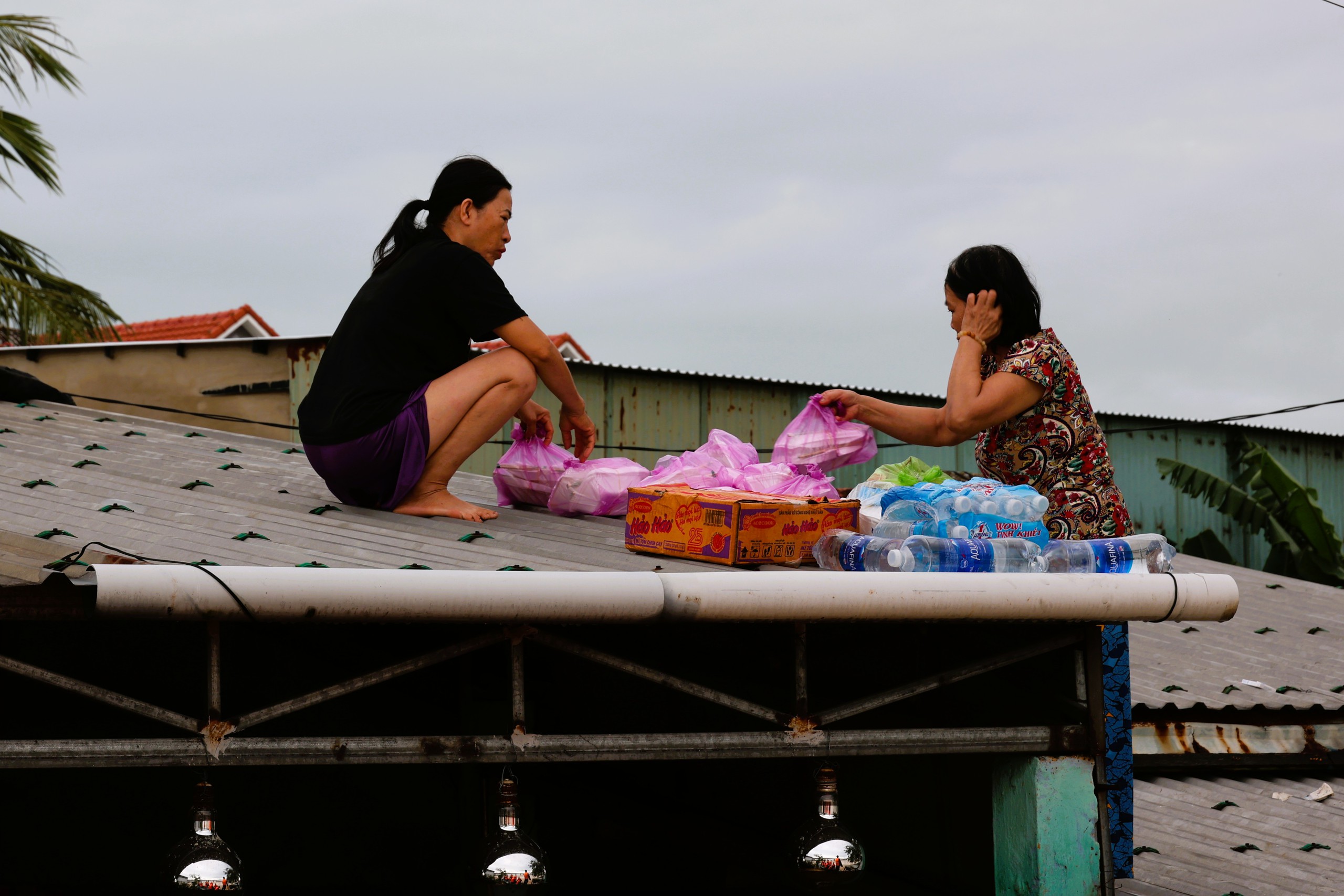 Cuộc sống trong vùng mưa lụt Hội An- Ảnh 11. Cuộc sống trong vùng mưa lụt Hội An- Ảnh 11.