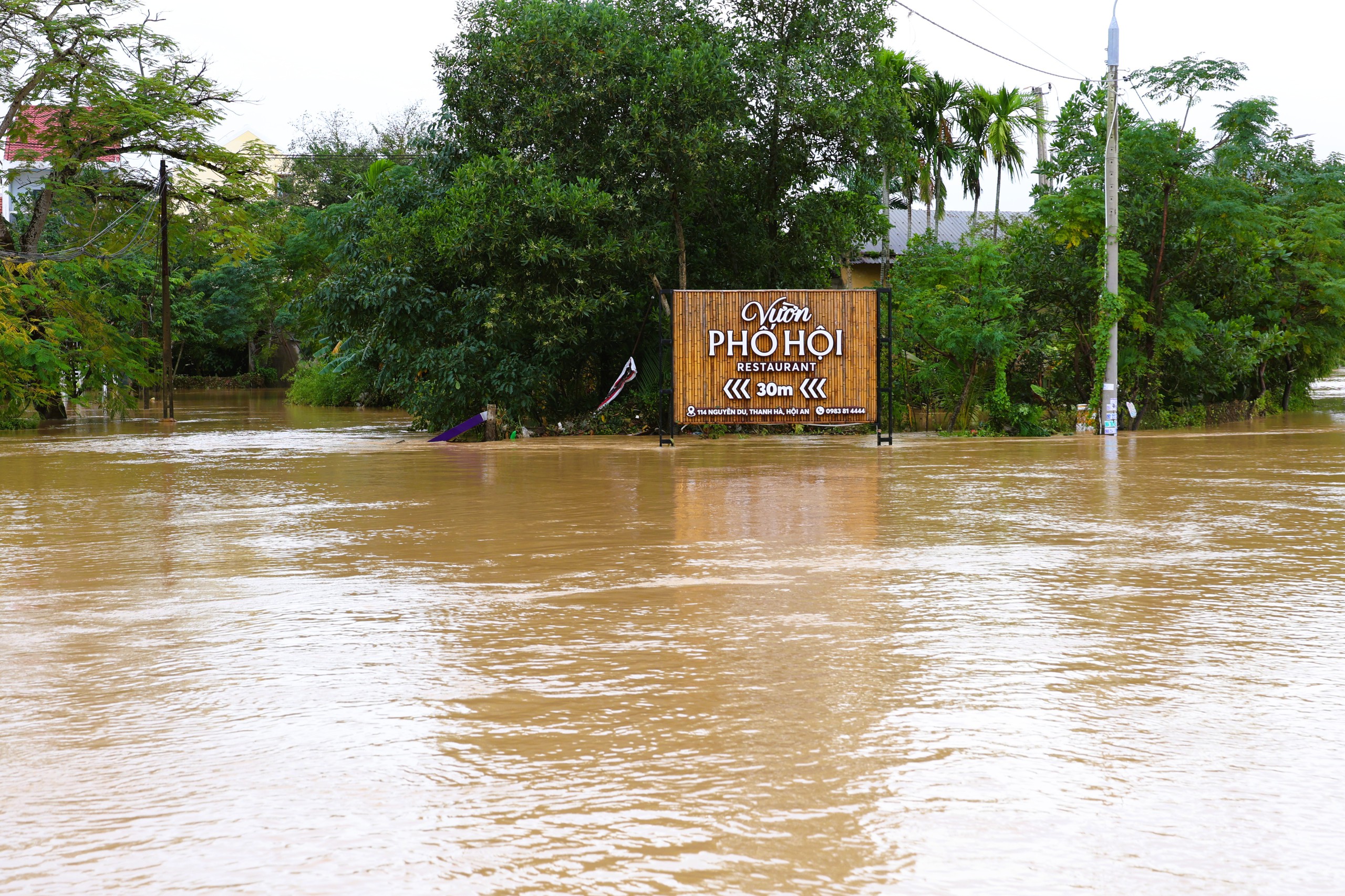 Cuộc sống trong vùng mưa lụt Hội An- Ảnh 19. Cuộc sống trong vùng mưa lụt Hội An- Ảnh 19.