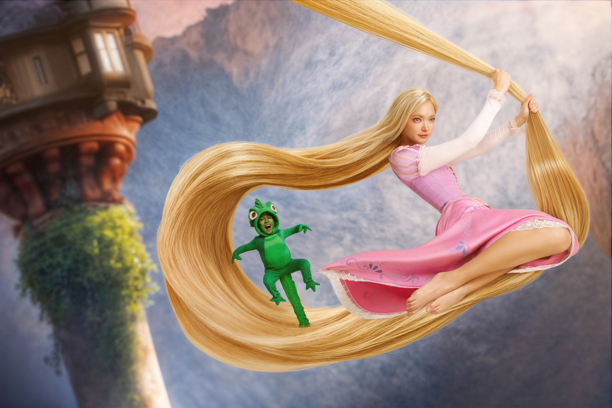 Ch&acirc;u B&ugrave;i - Binz tung bộ ảnh Halloween, h&eacute; lộ vị tr&iacute; 'n&oacute;c nh&agrave;'- Ảnh 1.