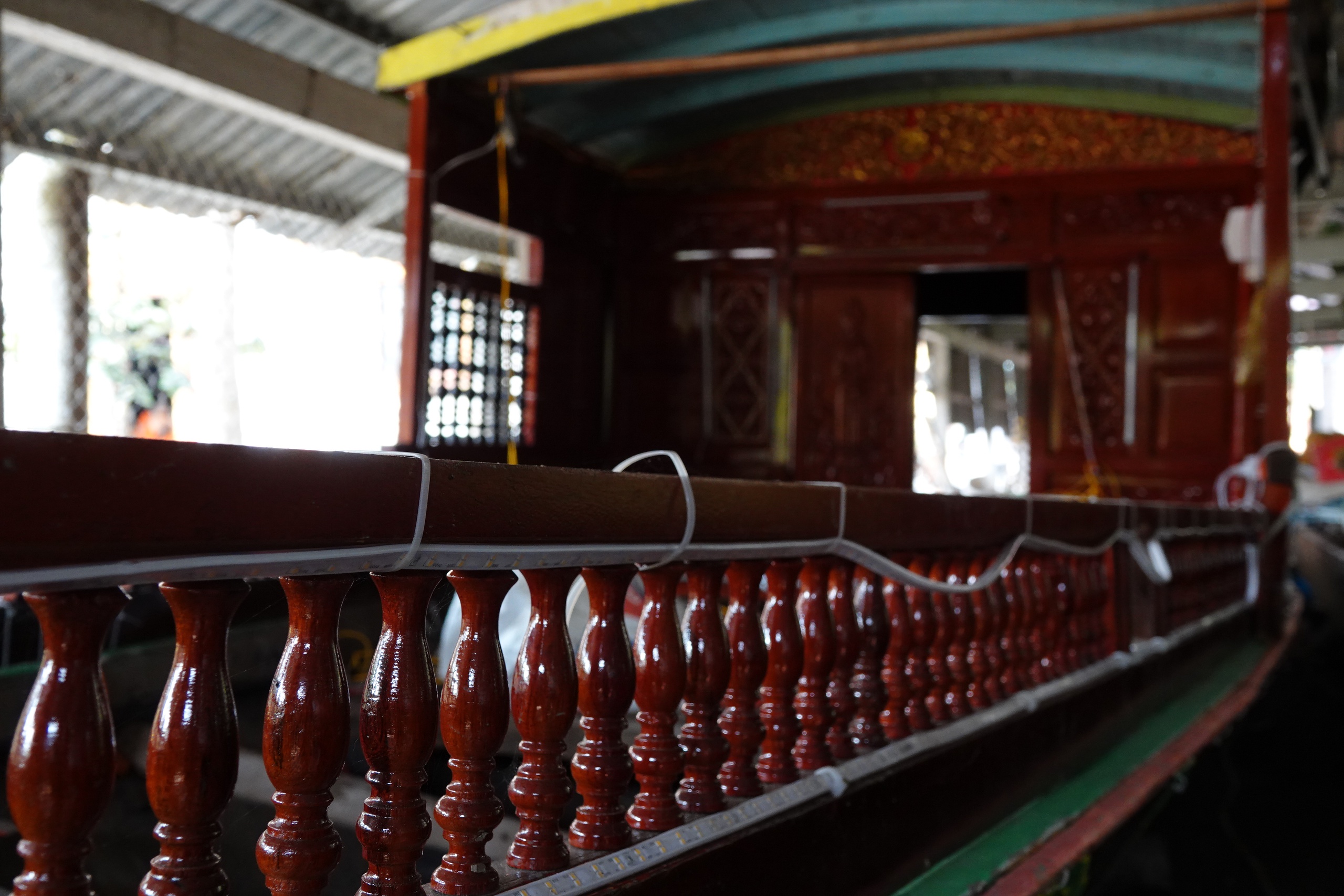 Chiêm ngưỡng ghe cà hâu hơn 300 năm tuổi của đồng bào Khmer Nam bộ - Ảnh 6.