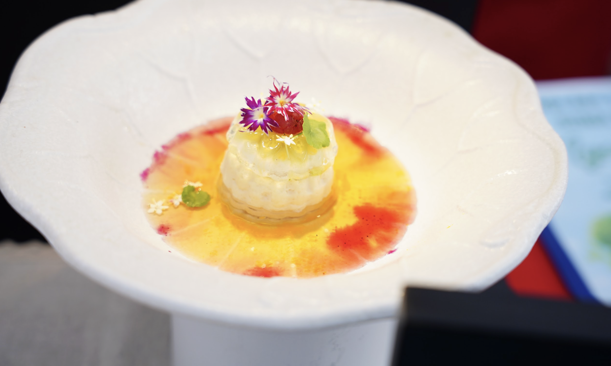 호치민시 채식 음식 축제 첫날: 수백 가지의 매력적인 '그림처럼 아름다운' 요리 - 사진 7. Ngày đầu lễ hội ẩm thực chay ở TP.HCM: Hấp dẫn hàng trăm món 'đẹp như tranh'- Ảnh 7.