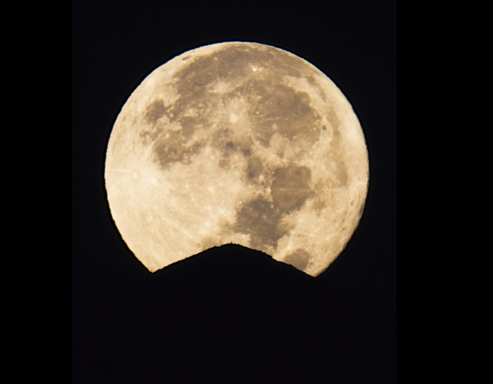 Hôm nay ngày 1.11: Trăng tròn lớn nhất 2025 sắp xuất hiện rồi! - Ảnh 1.