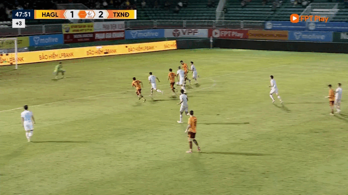 HAGL hòa cực hay Nam Định: Chạy đua tỷ số kịch tính, sao trẻ lại tỏa sáng - Ảnh 5. HAGL hòa cực hay Nam Định: Chạy đua tỷ số kịch tính, sao trẻ lại tỏa sáng - Ảnh 5.