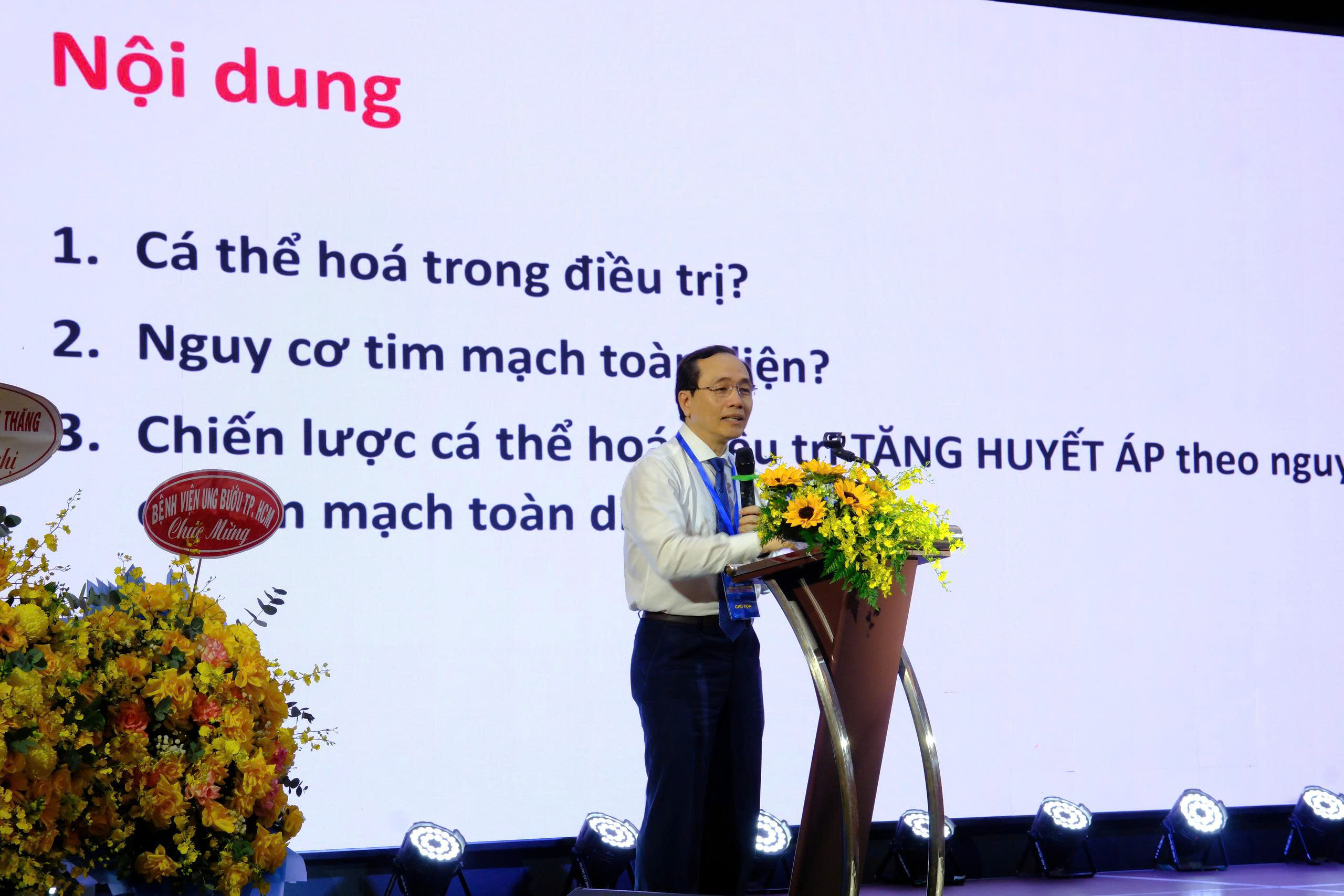'Nhiều người trẻ tăng huyết áp, đến khám phát hiện bị bệnh thận giai đoạn cuối' - Ảnh 2.